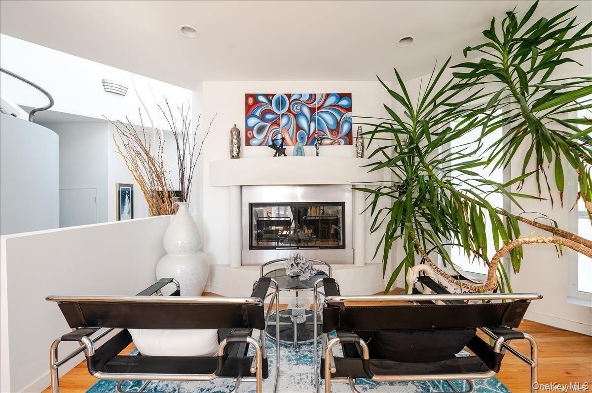 17 New York Avenue, Unit House photo 8