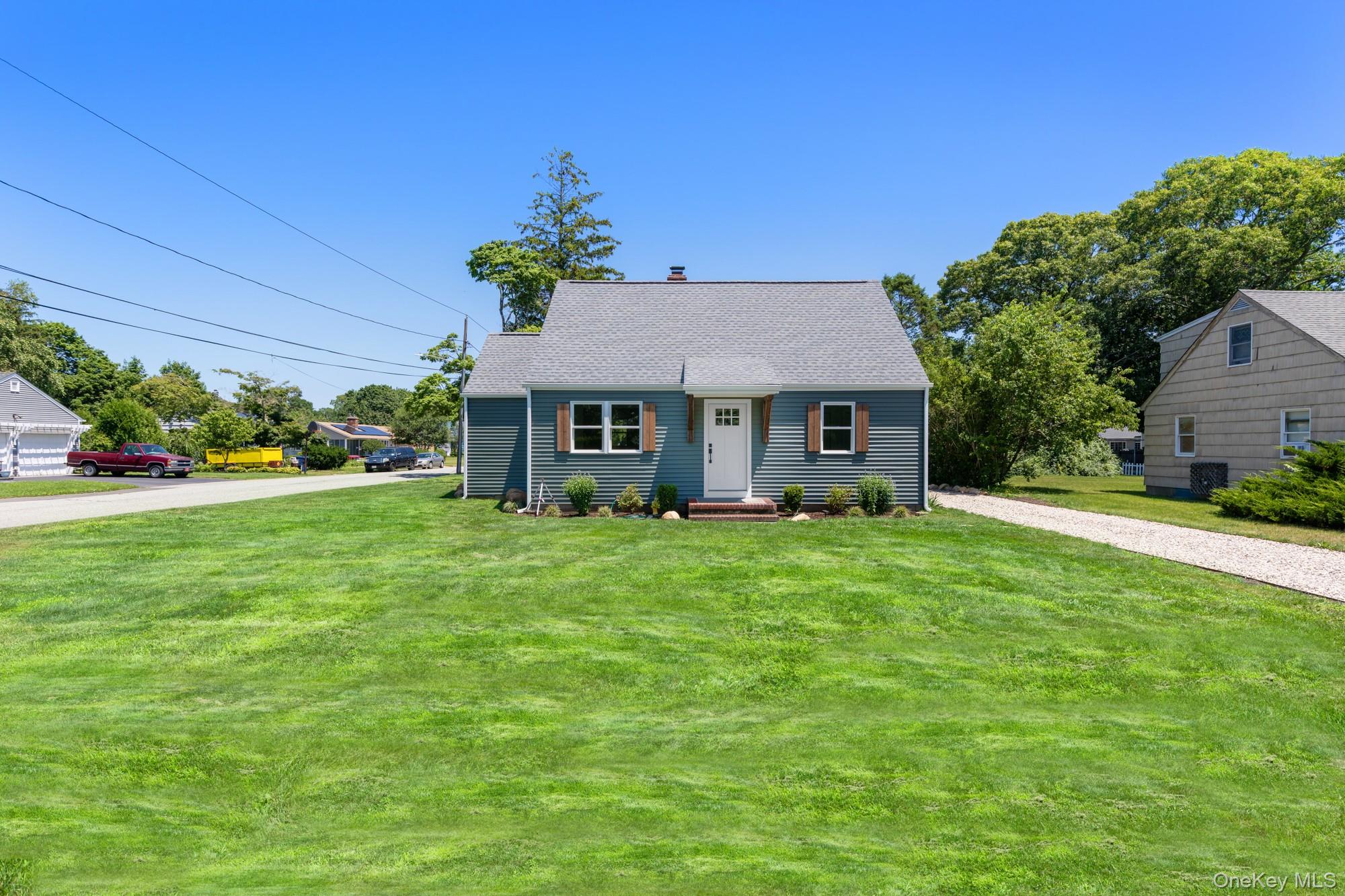 90 Sunrise Avenue – For Sale photo 2