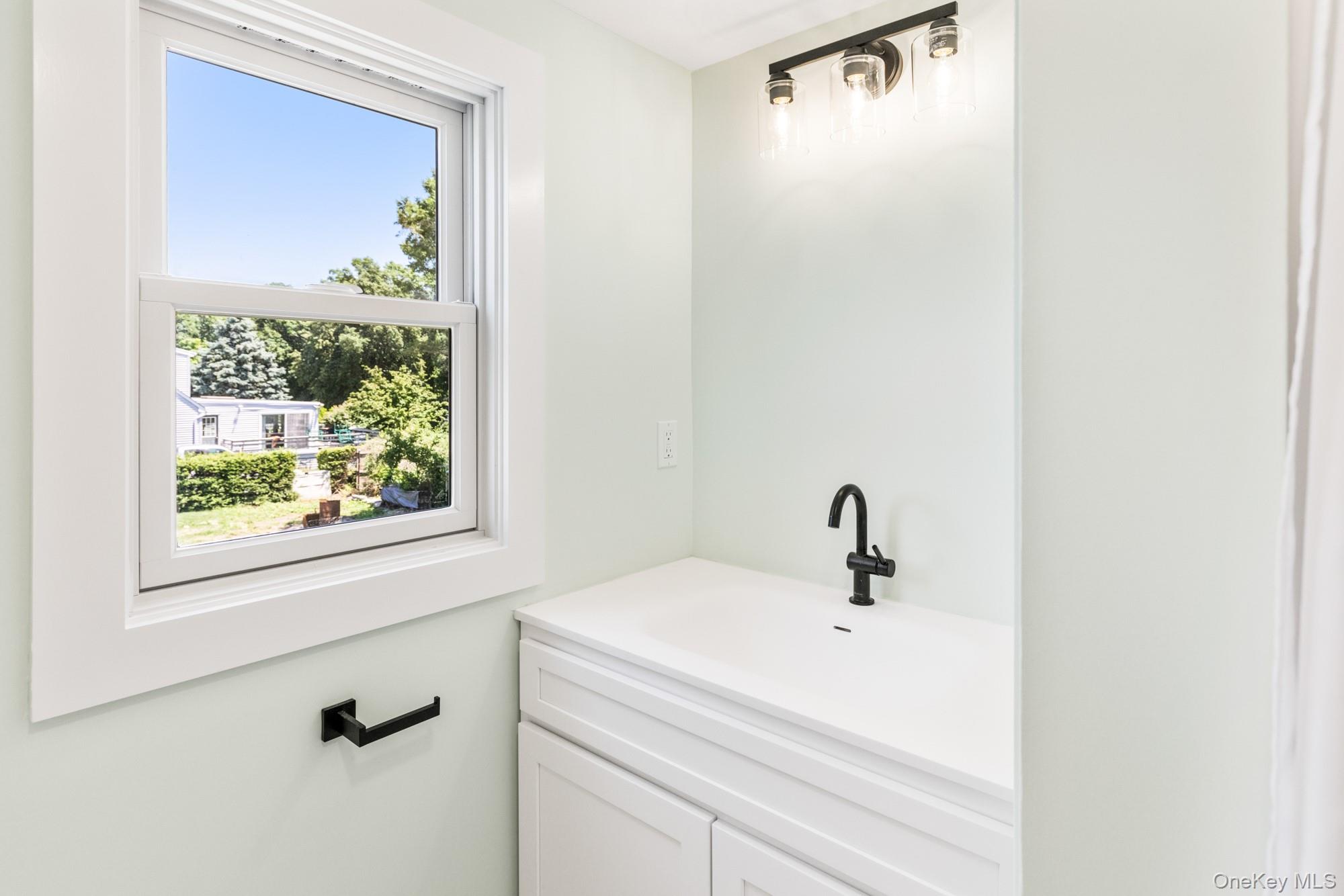 90 Sunrise Avenue – For Sale photo 29