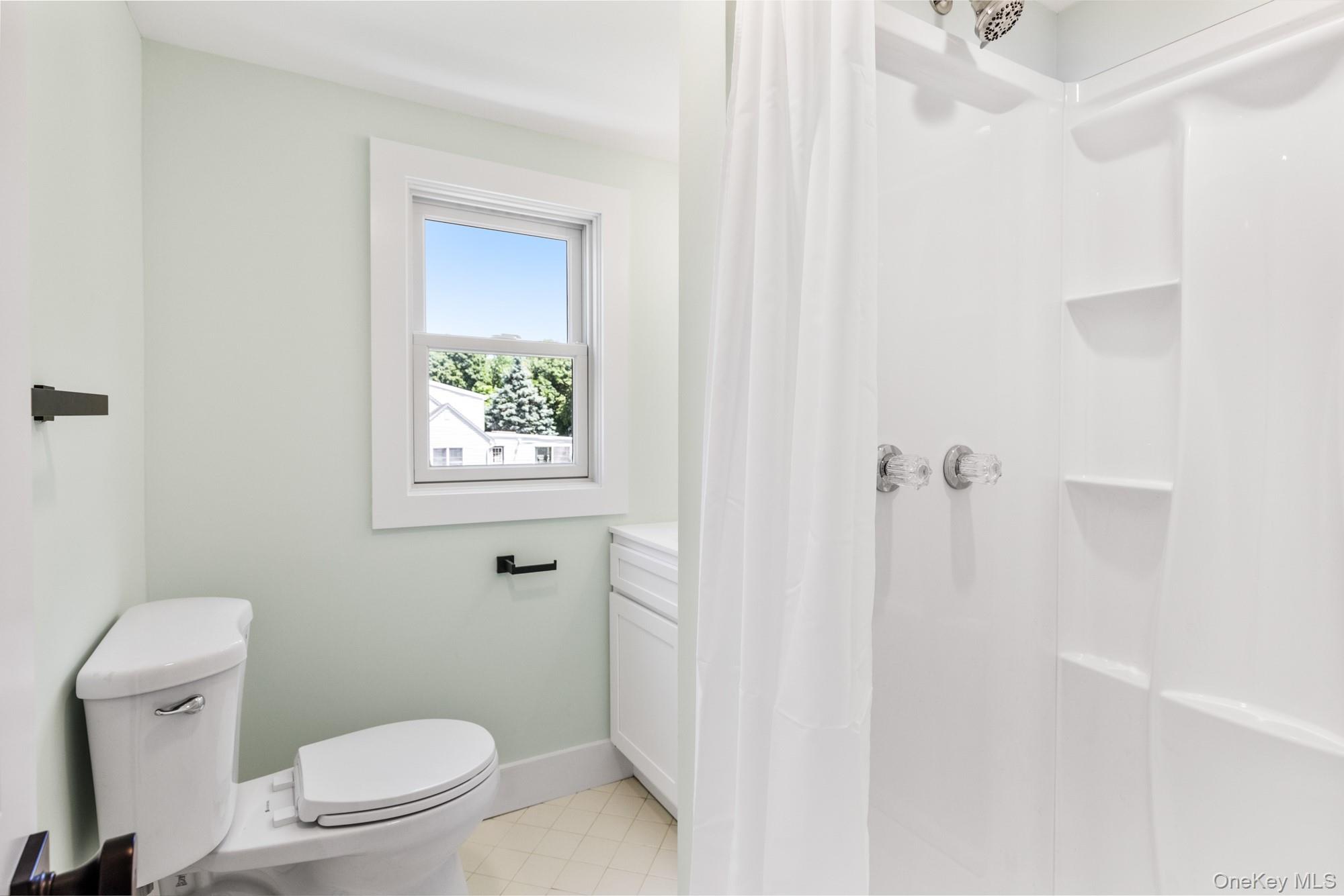 90 Sunrise Avenue – For Sale photo 28