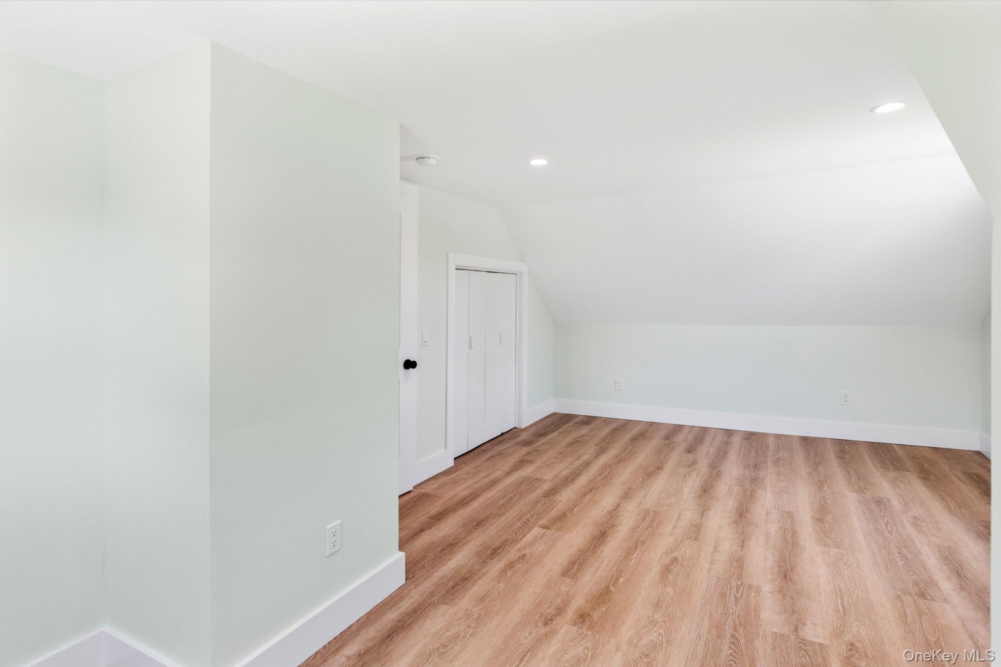 90 Sunrise Avenue – For Sale photo 31