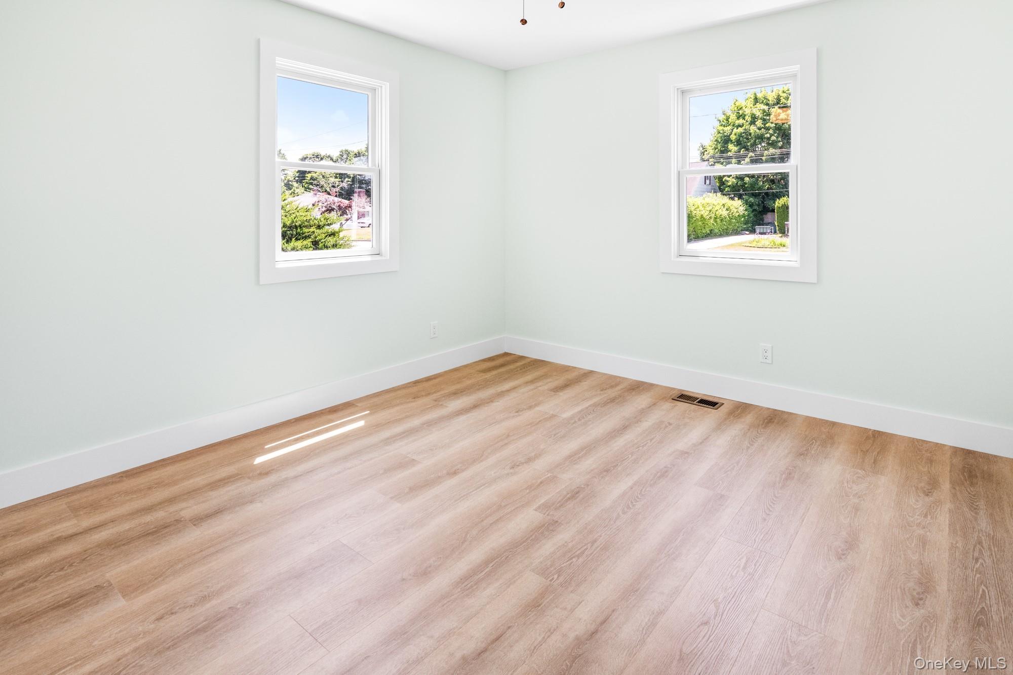 90 Sunrise Avenue – For Sale photo 21