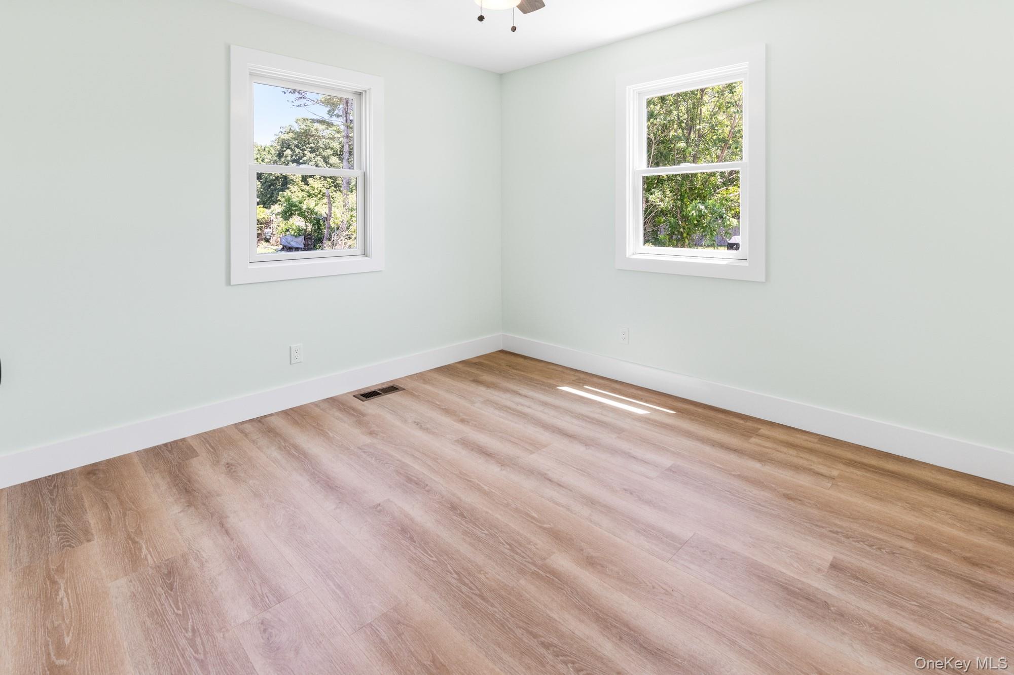 90 Sunrise Avenue – For Sale photo 19