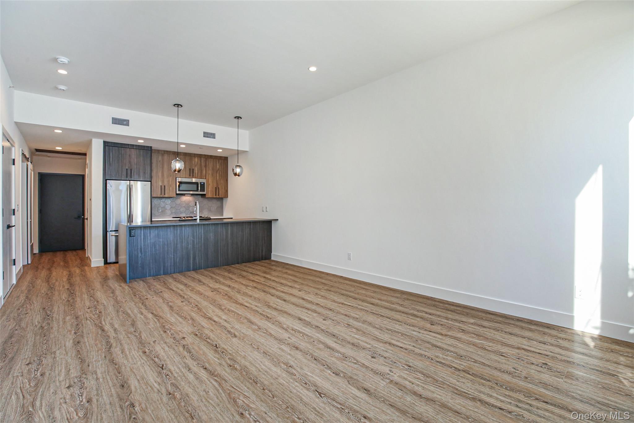 39 Washington Avenue, Unit 202 photo 6