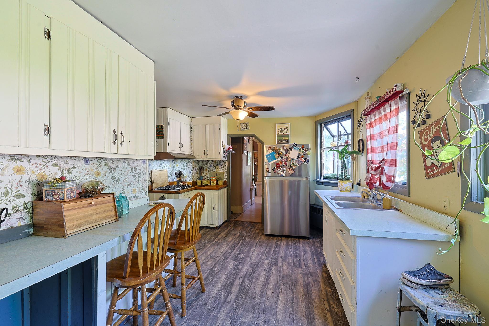53 E Main Street – For Sale photo 9