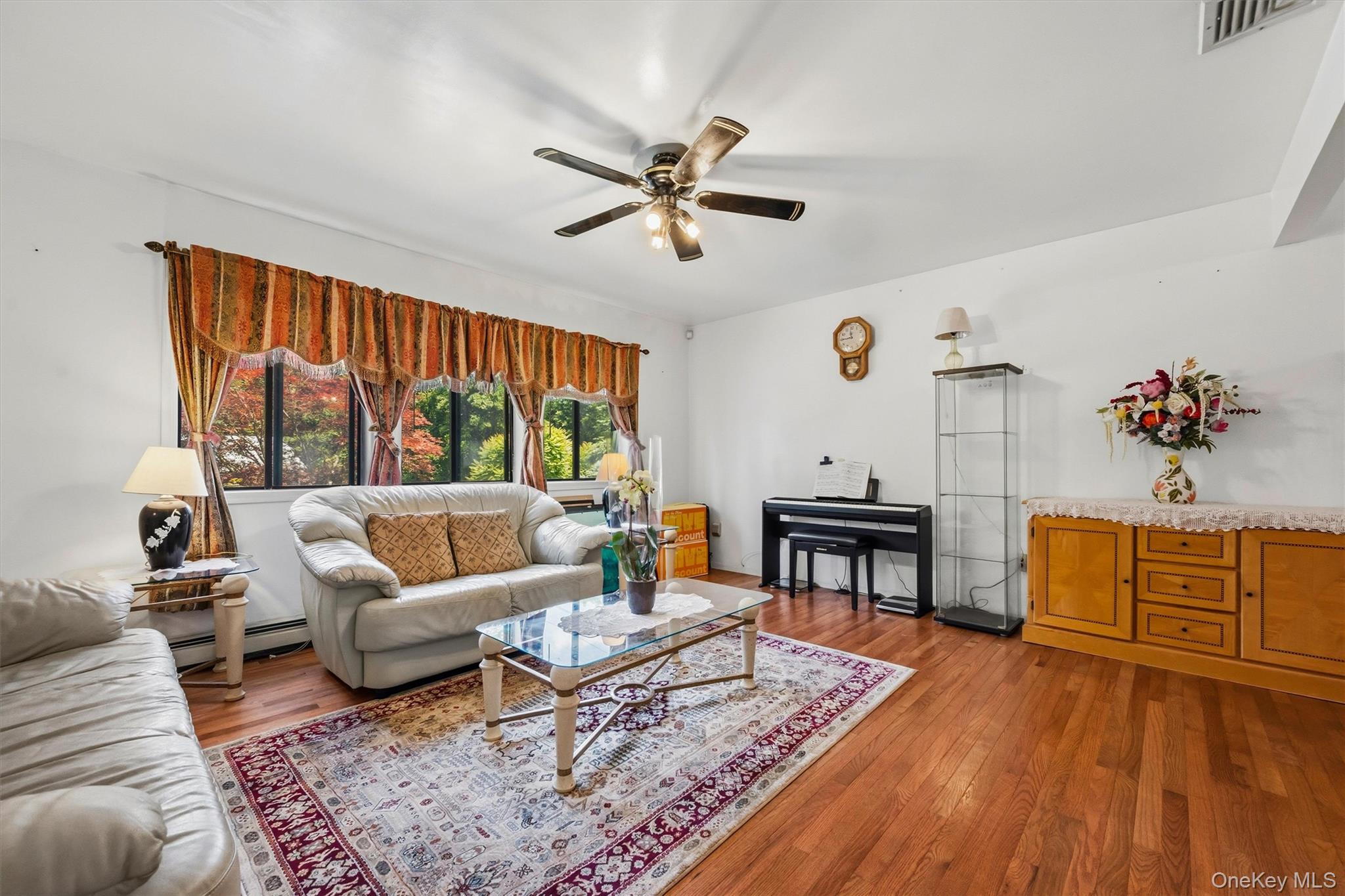 11 Glen Road – For Sale photo 3