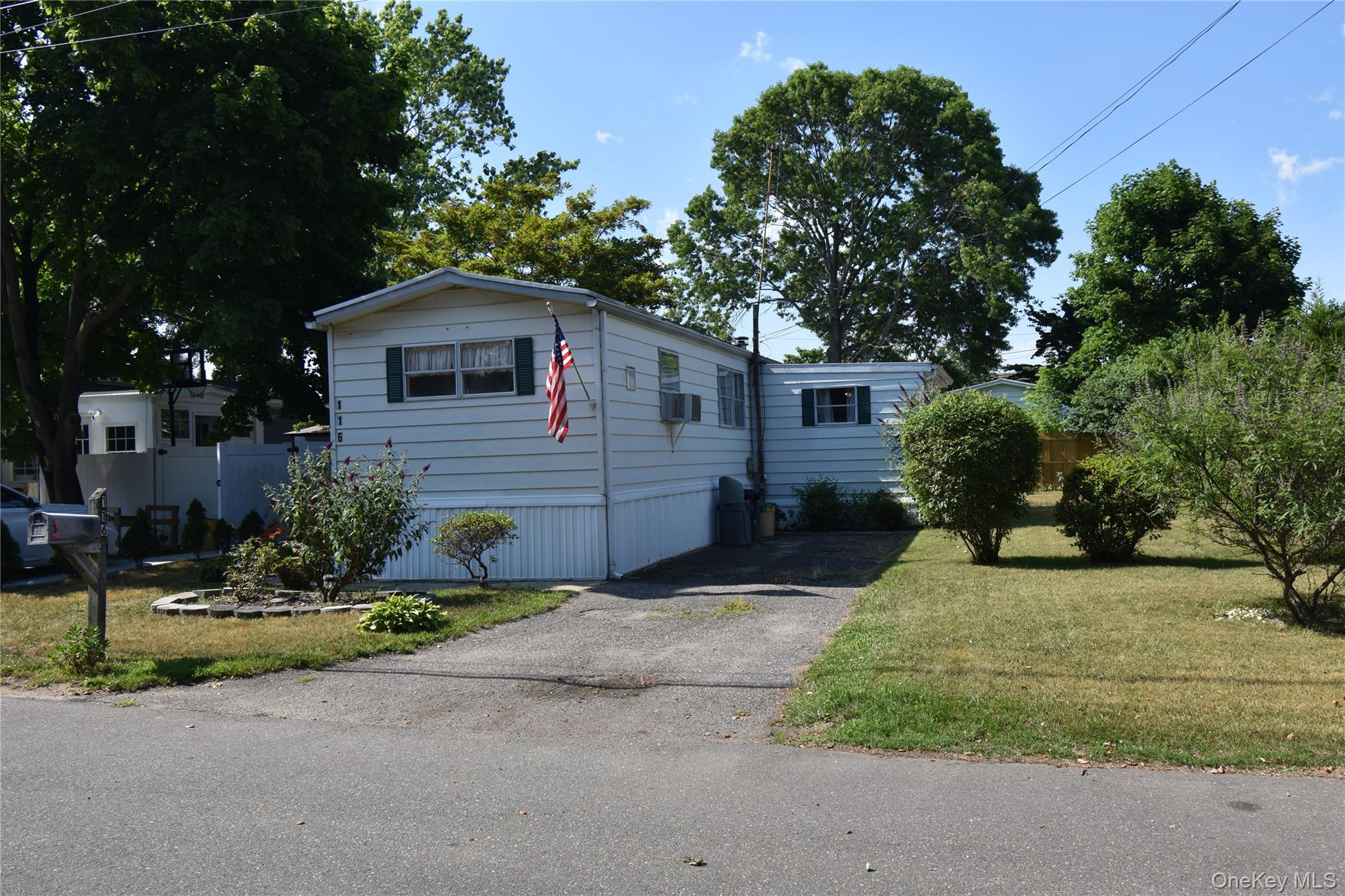 116 Lincoln Avenue – For Sale photo 3