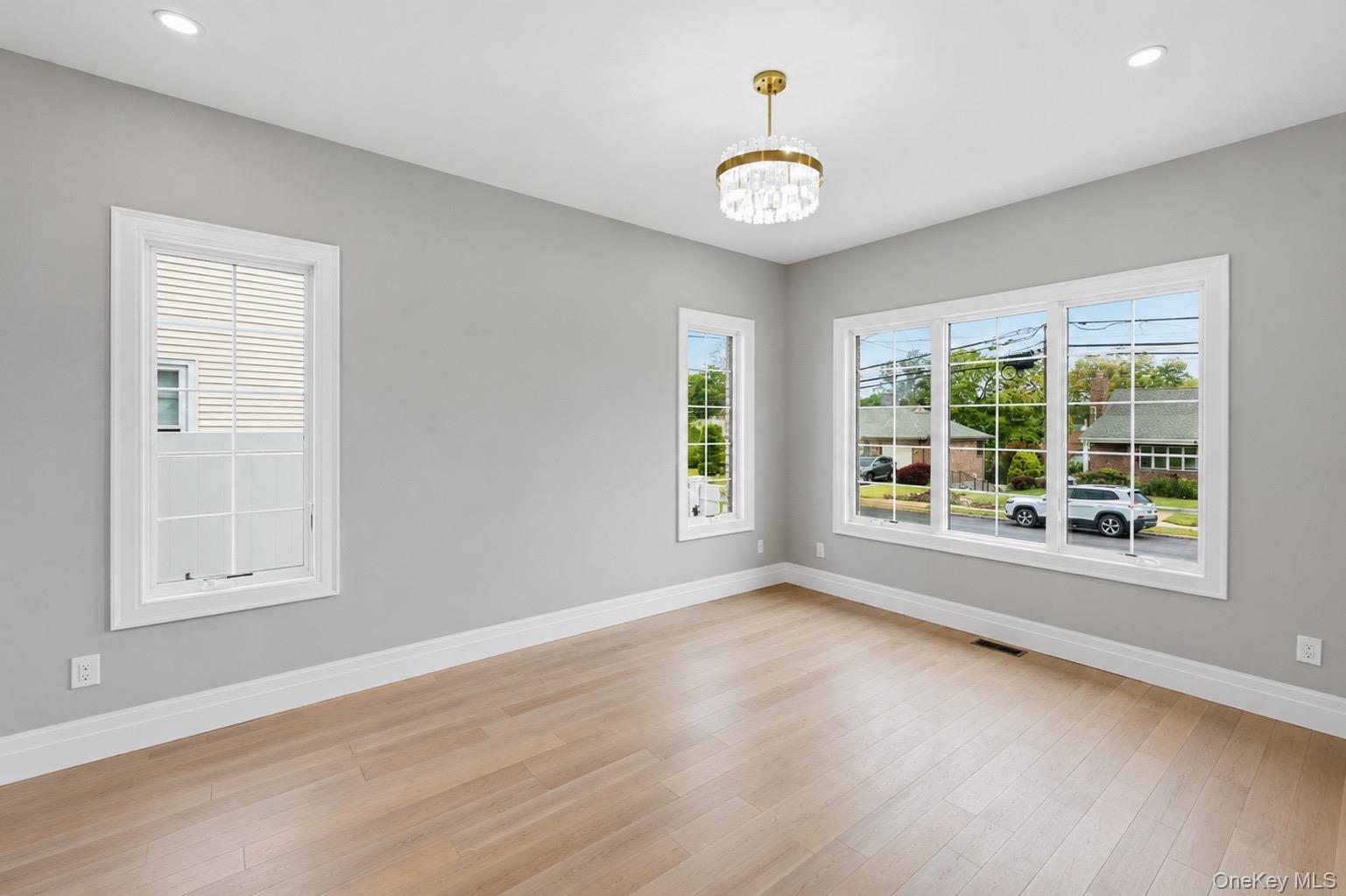 37 Beverly Drive – For Sale photo 21