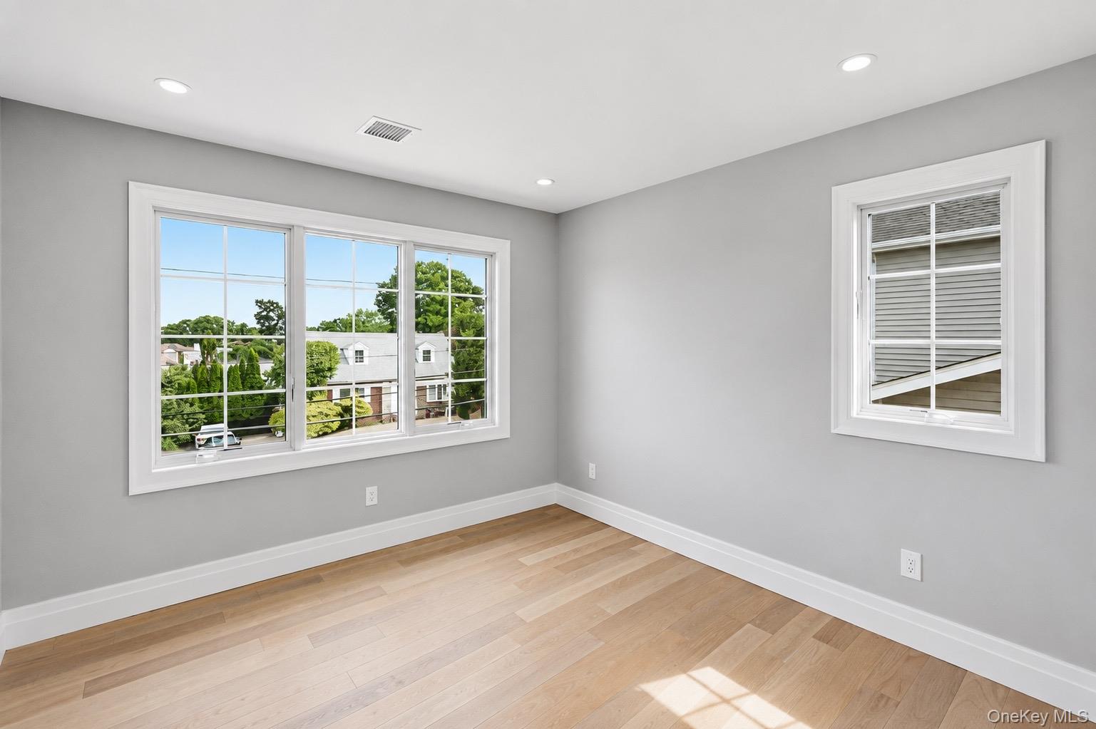 37 Beverly Drive – For Sale photo 17