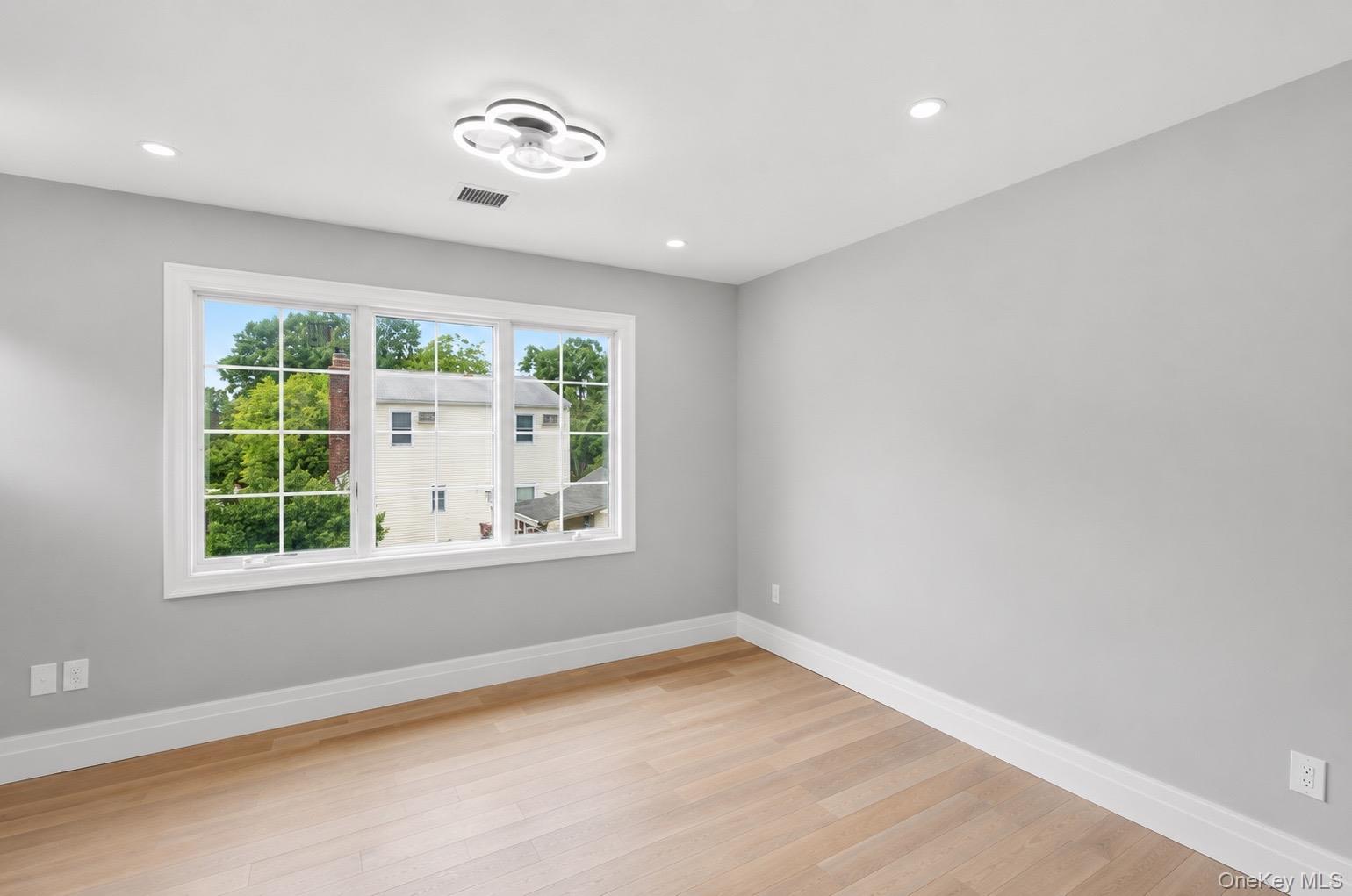 37 Beverly Drive – For Sale photo 20