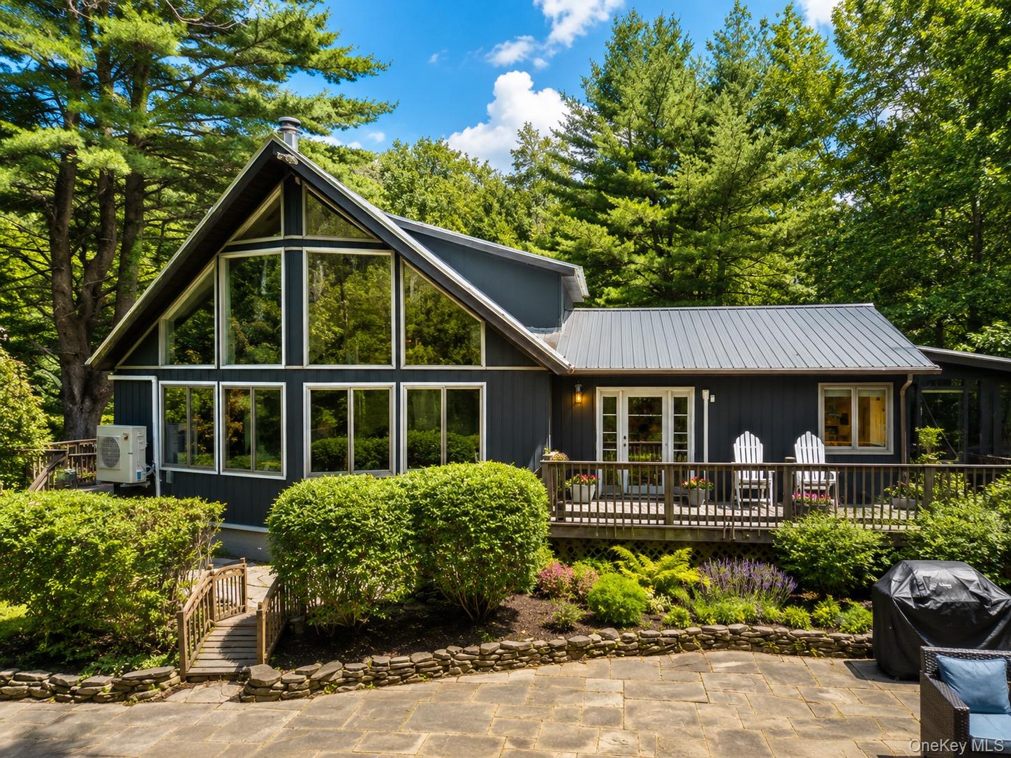 284 Mountain Pass – For Sale