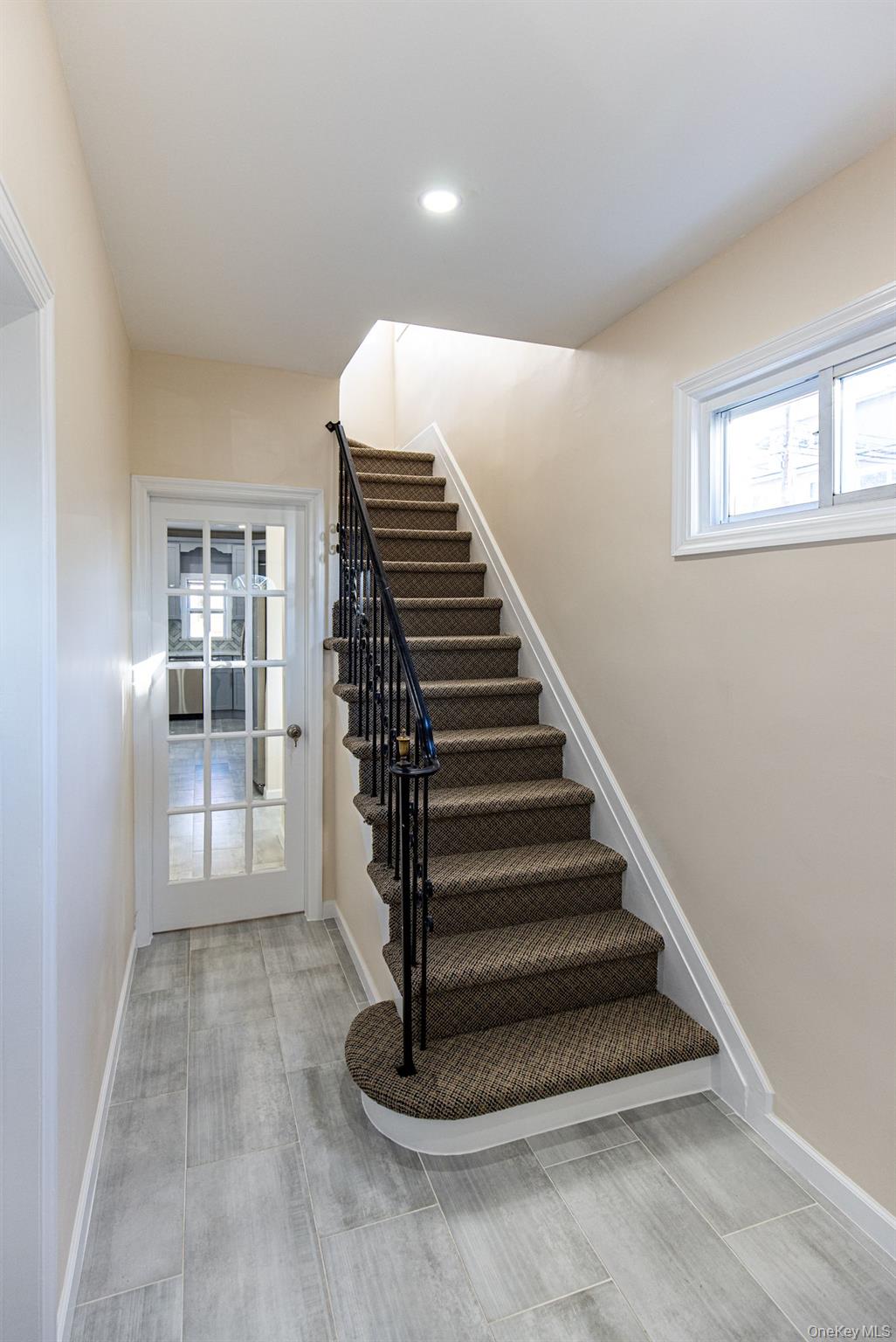 13 Knoll Place – For Sale photo 2