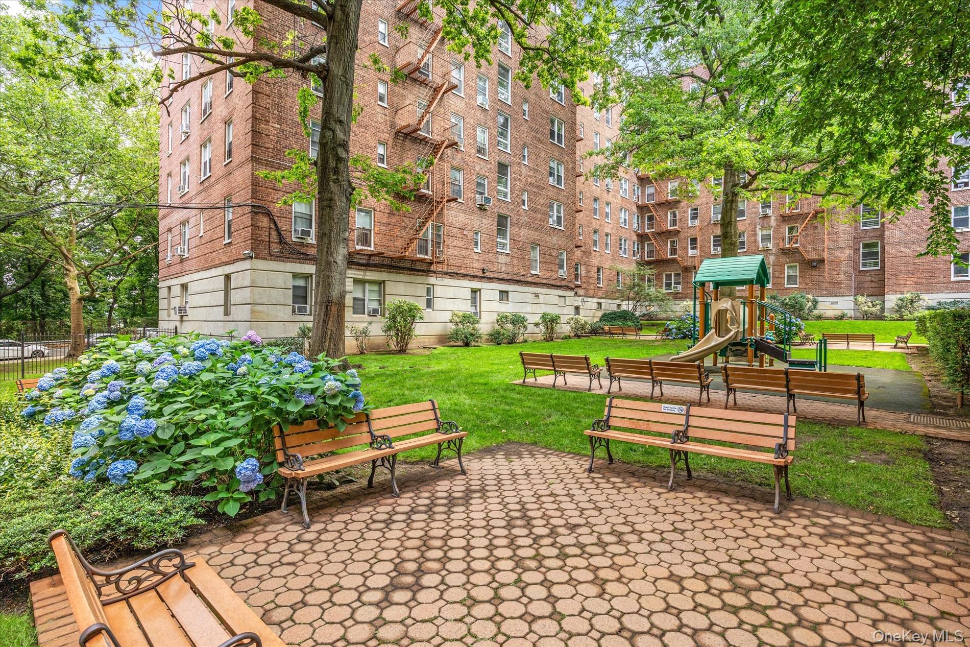 72-61 113th Forest Hills Street, Unit 5B photo 10
