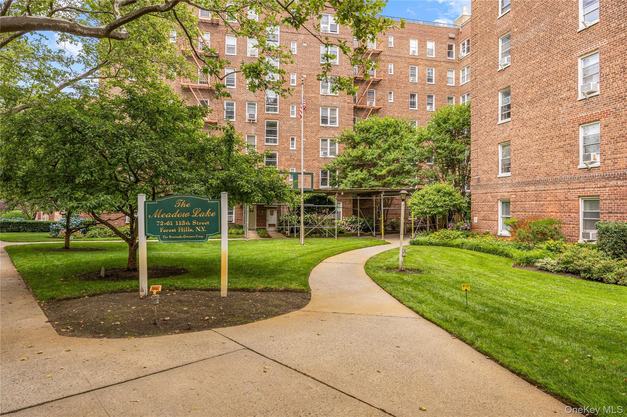 72-61 113th Forest Hills Street, Unit 5B