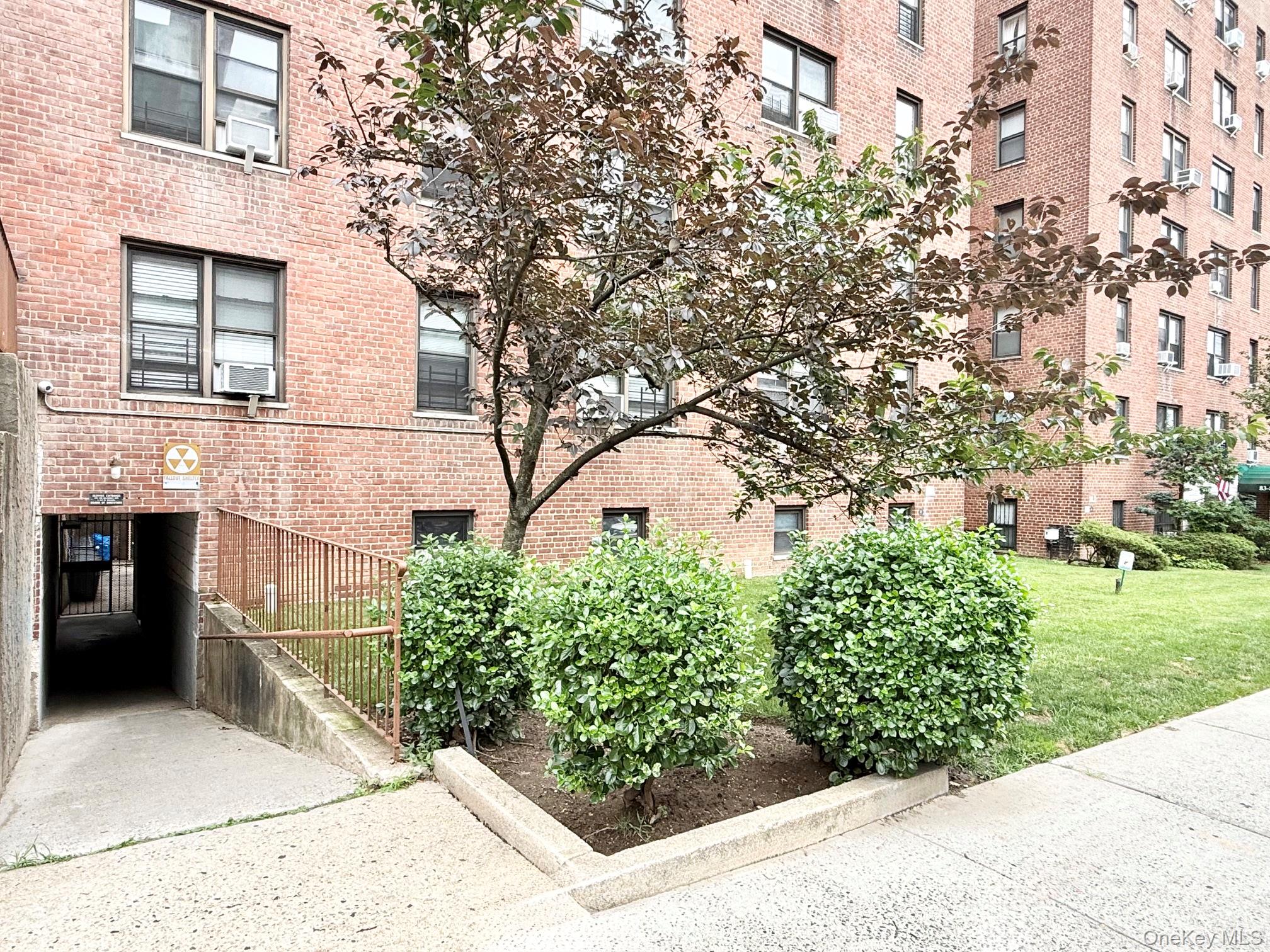 83-85 116th Street, Unit 3K photo 3