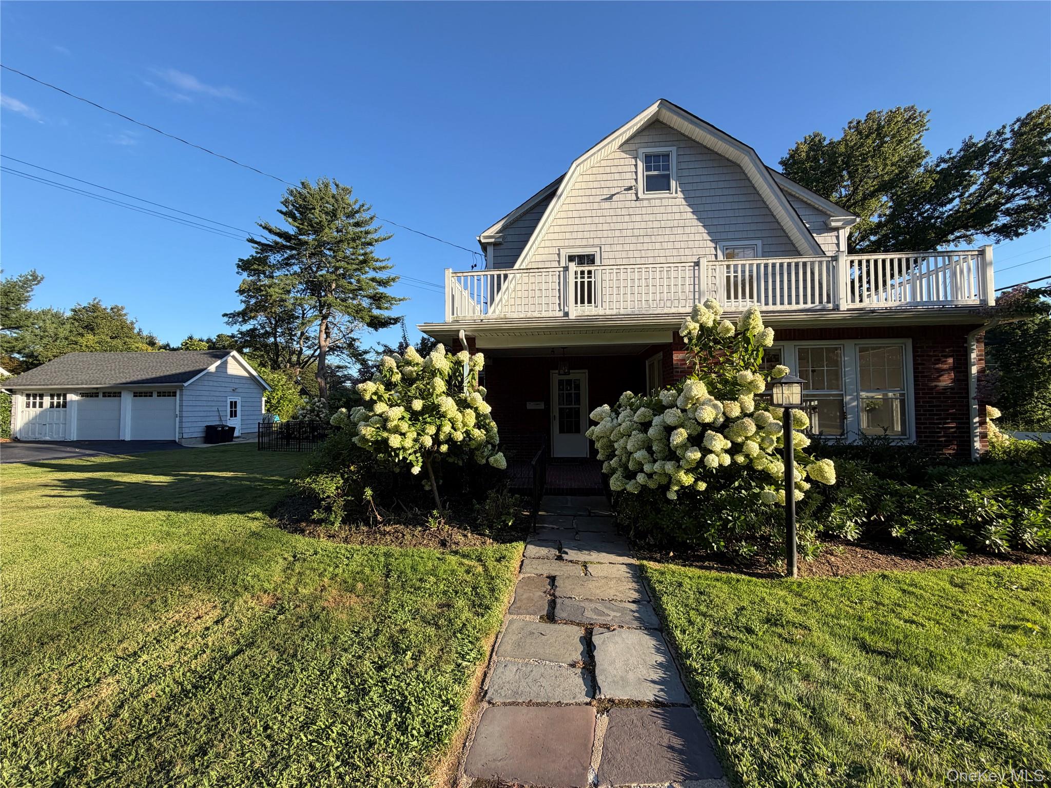 160 W Neck Road – For Rent photo 2