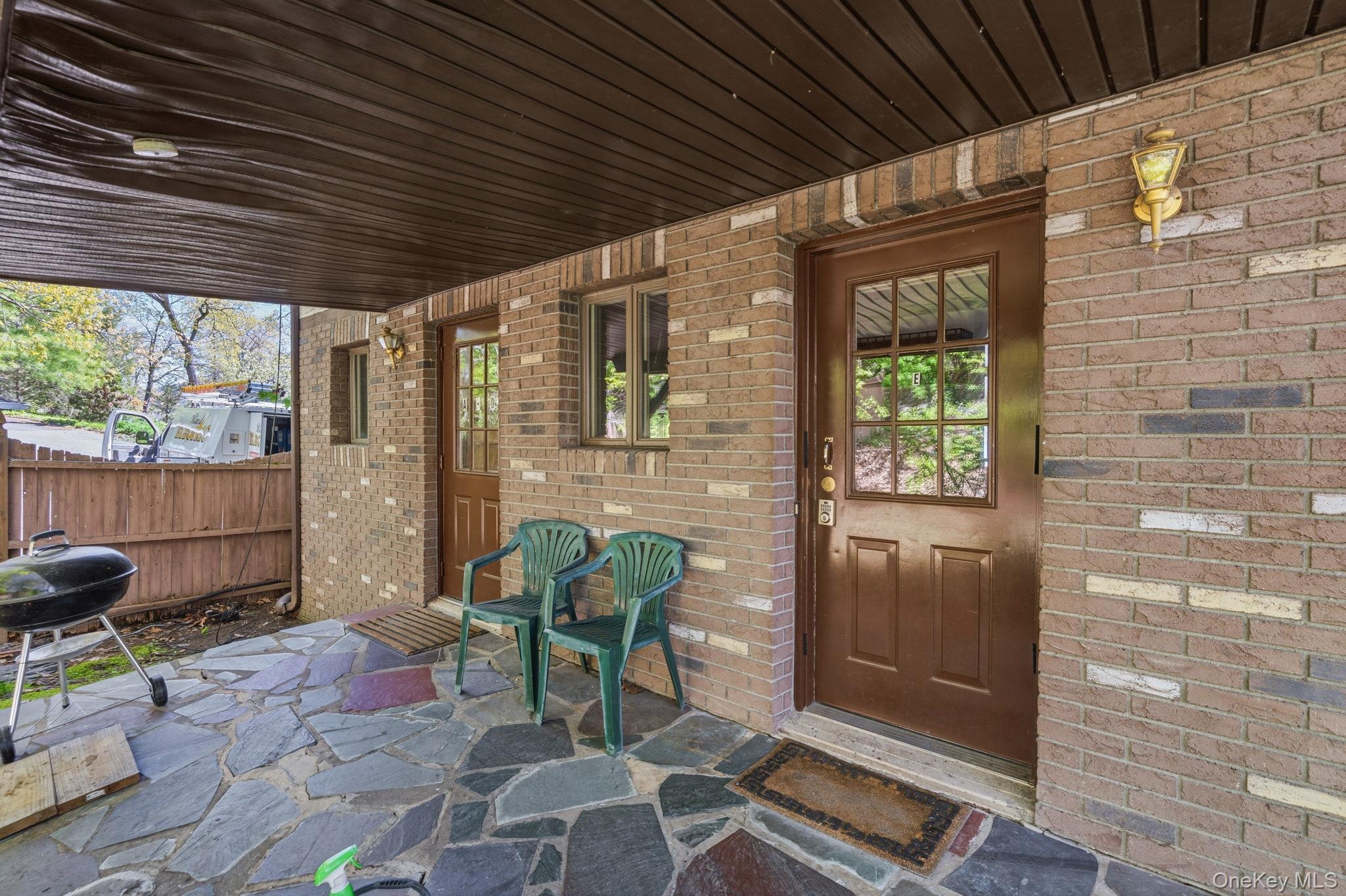 194 Jersey Avenue, Unit E photo 2