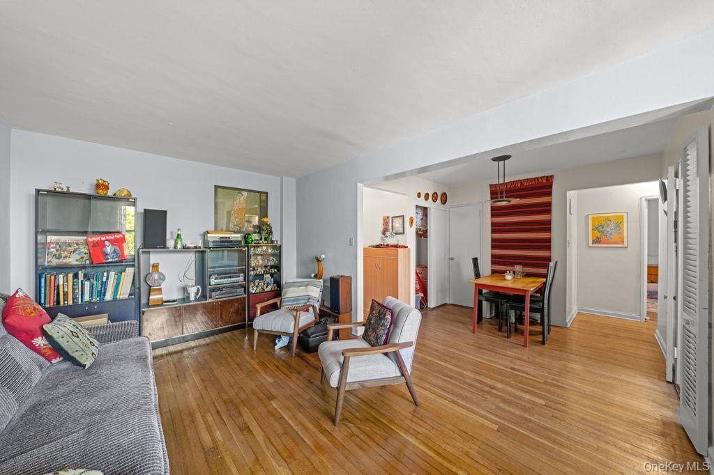 31-85 Crescent Street, Unit 608 photo 7