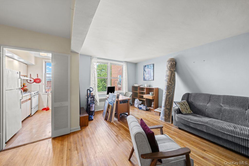 31-85 Crescent Street, Unit 608 photo 10