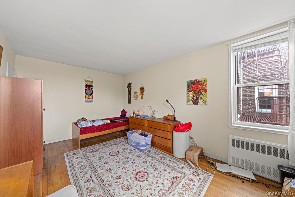 31-85 Crescent Street, Unit 608 photo 9