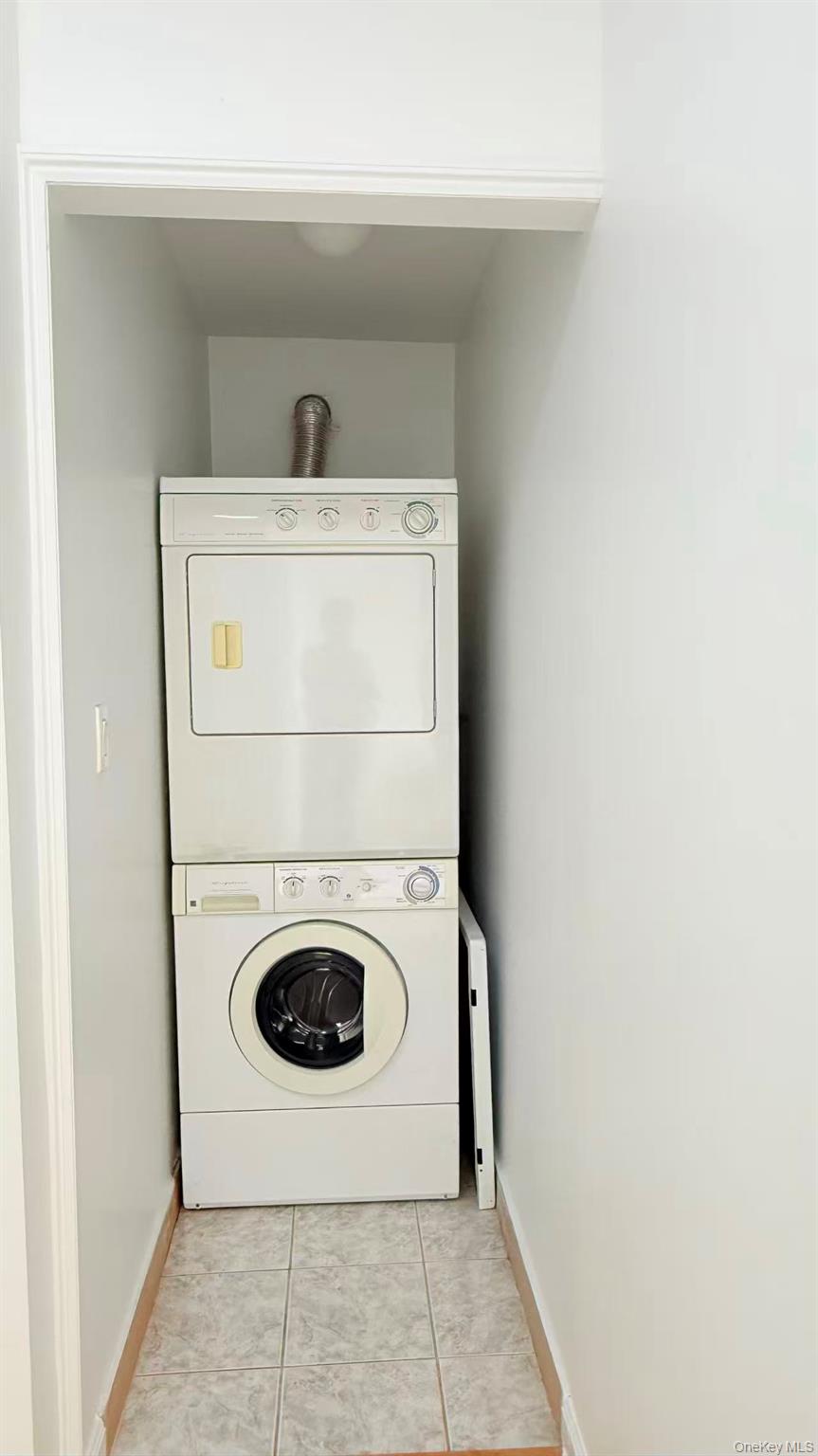 38-34 Parsons Boulevard, Unit PH-D photo 5