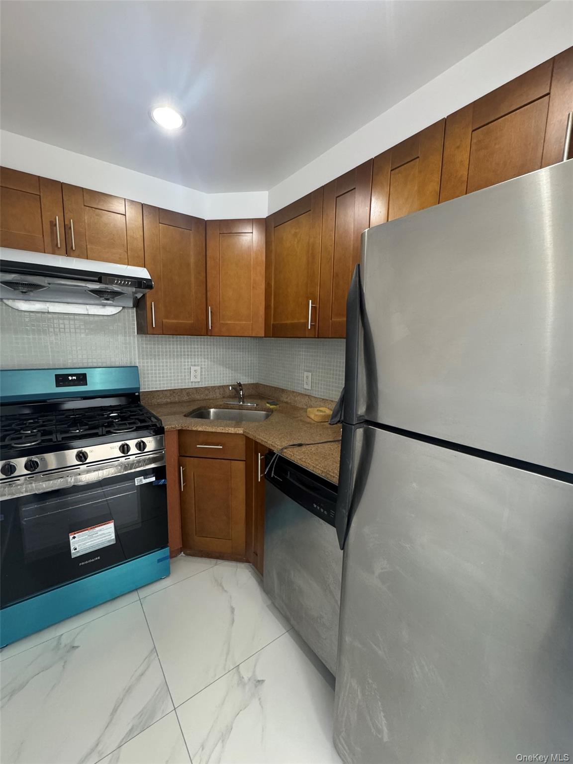 38-34 Parsons Boulevard, Unit PH-D photo 2