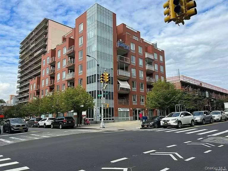 38-34 Parsons Boulevard, Unit PH-D