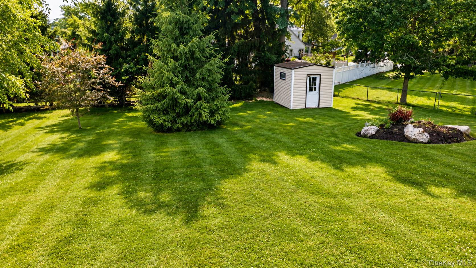 688 Pleasantview Court – For Sale photo 28