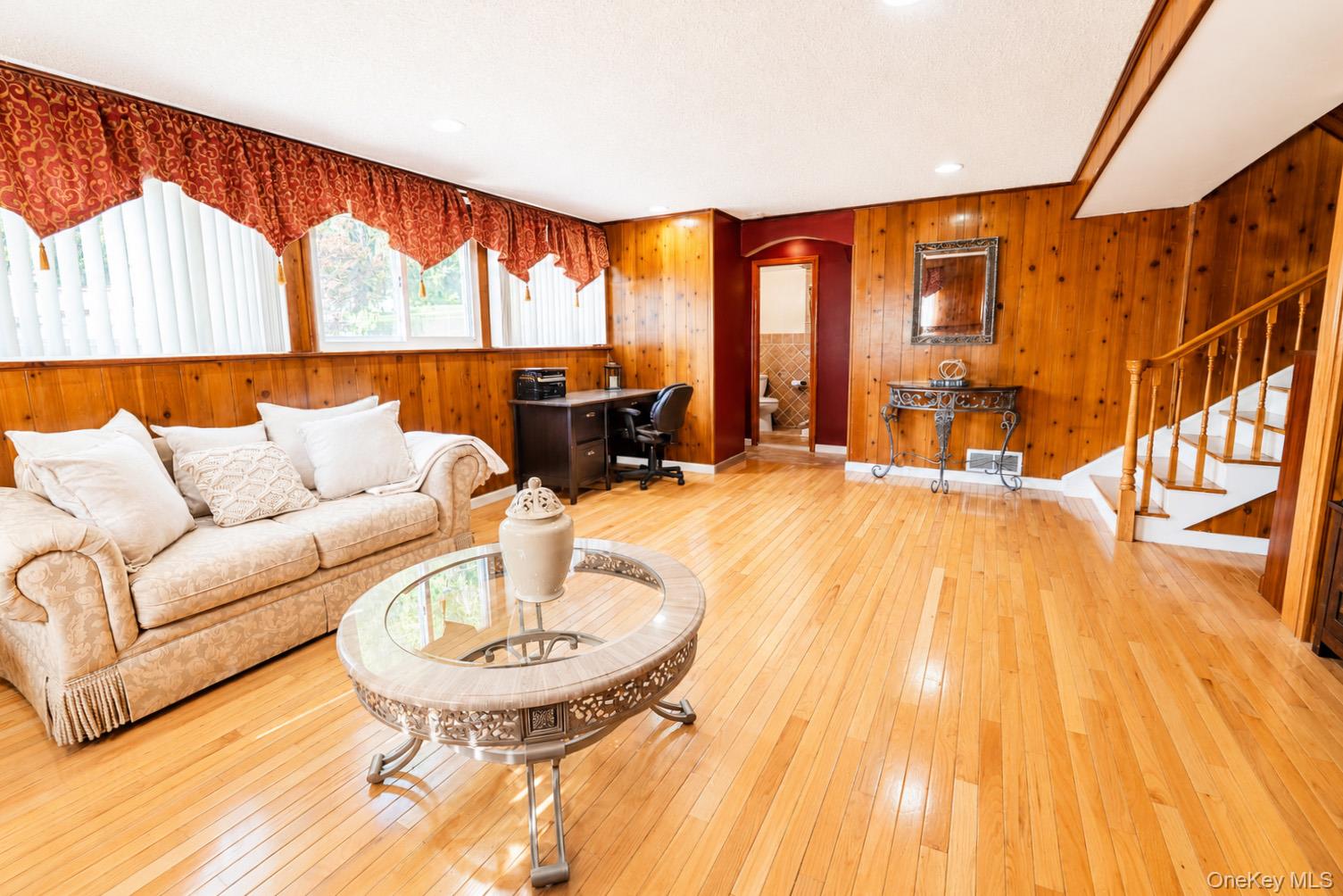 688 Pleasantview Court – For Sale photo 22