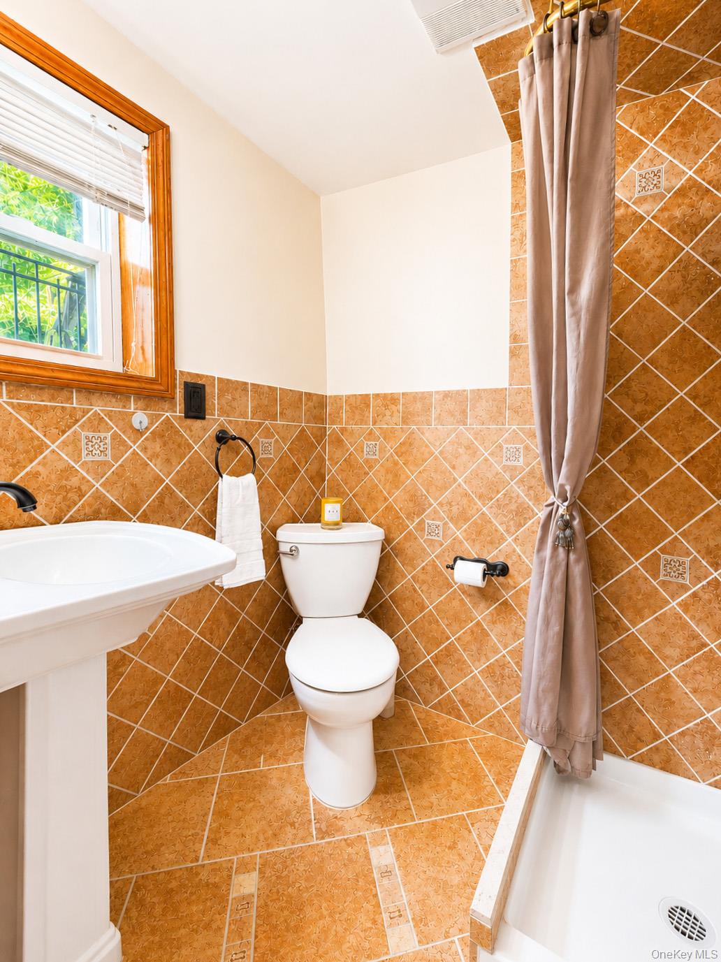 688 Pleasantview Court – For Sale photo 26