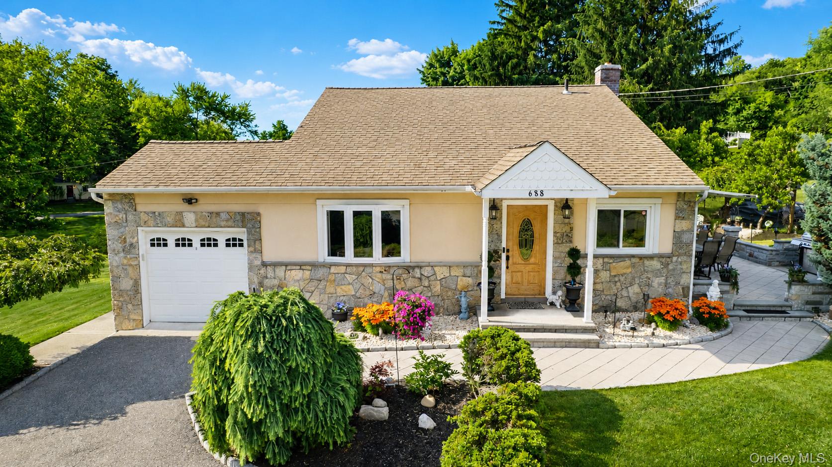 688 Pleasantview Court – For Sale photo 6