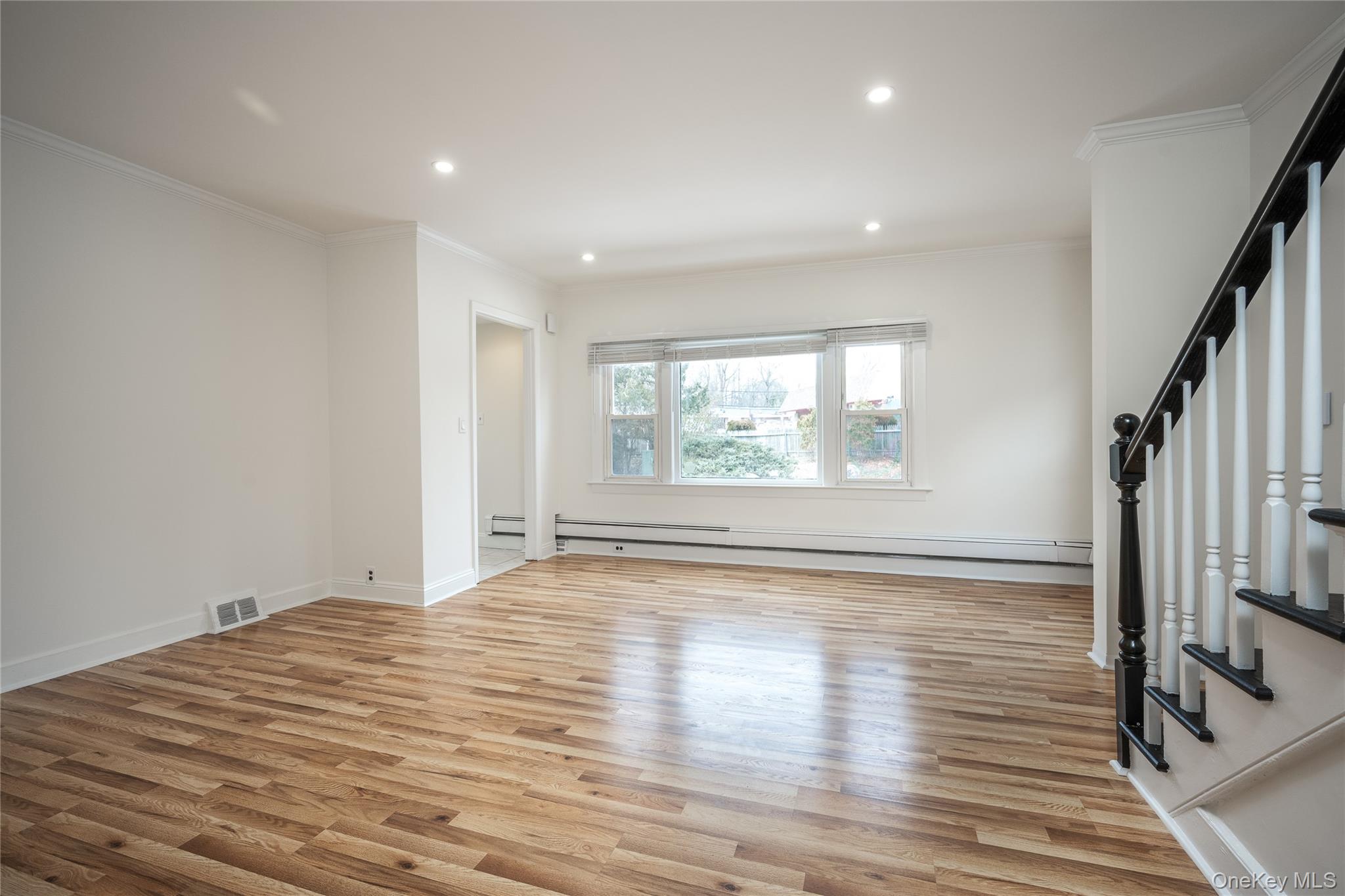14 Deane Place – For Rent photo 8