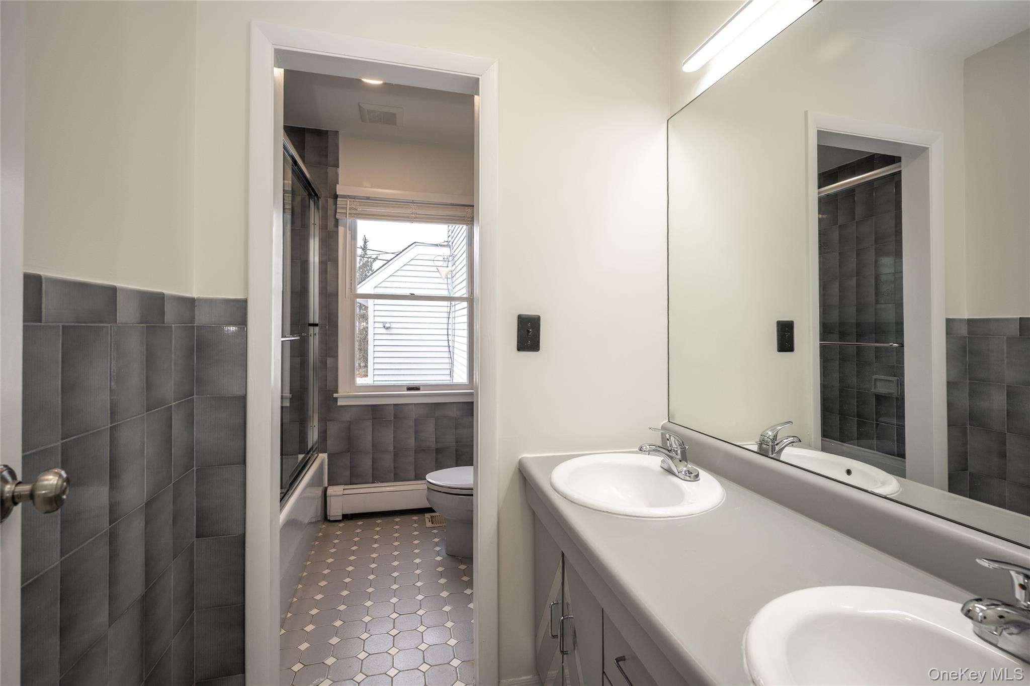 14 Deane Place – For Rent photo 27