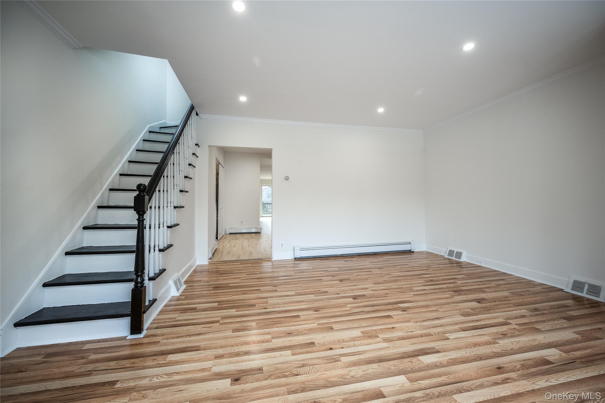 14 Deane Place – For Rent photo 6
