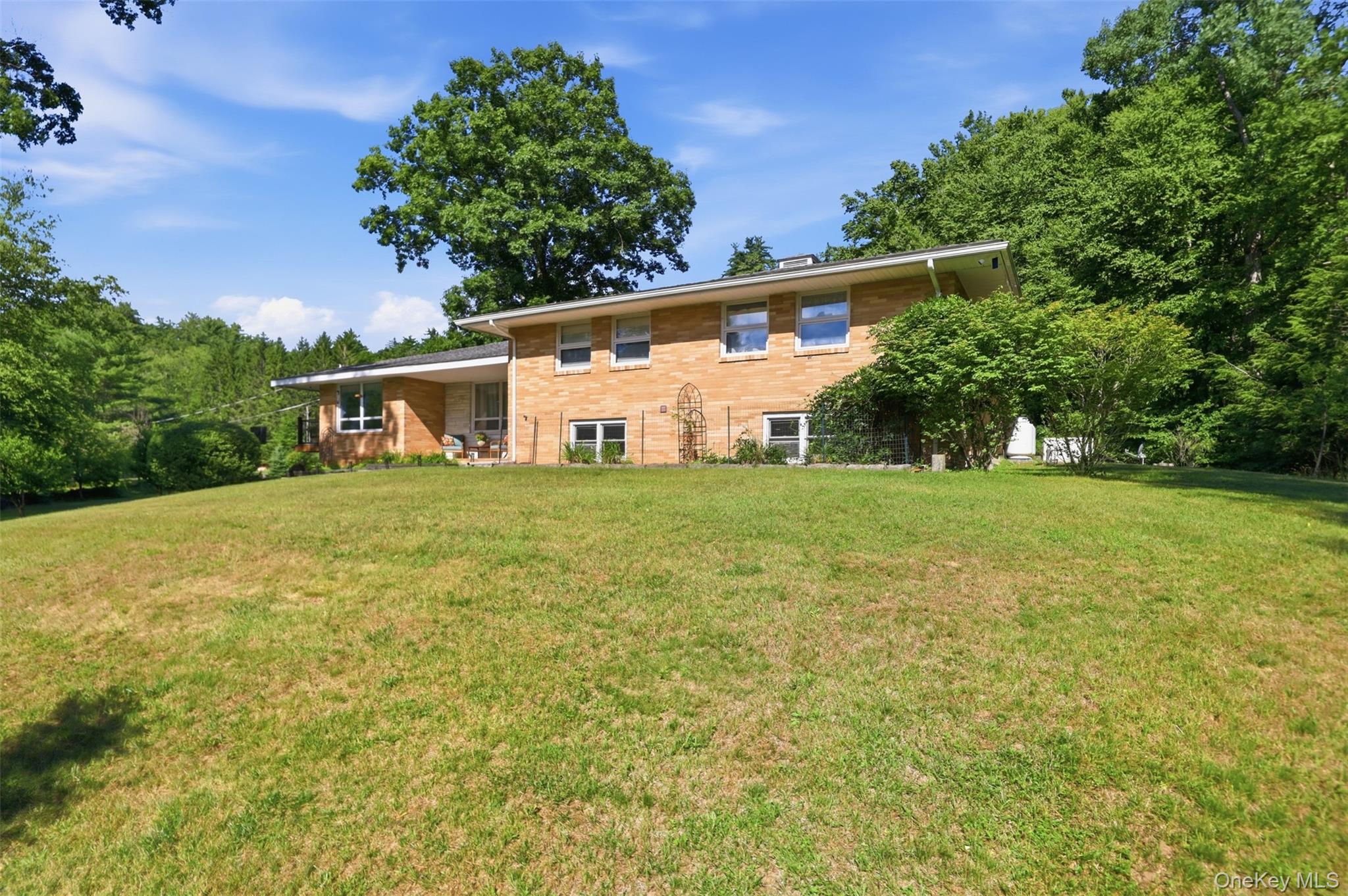 16 Buena Vista Point – For Sale photo 4
