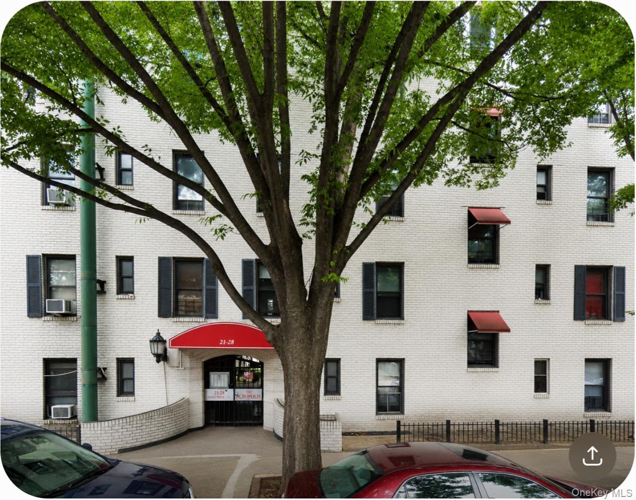 21-28 35 St, Unit 3G photo 2