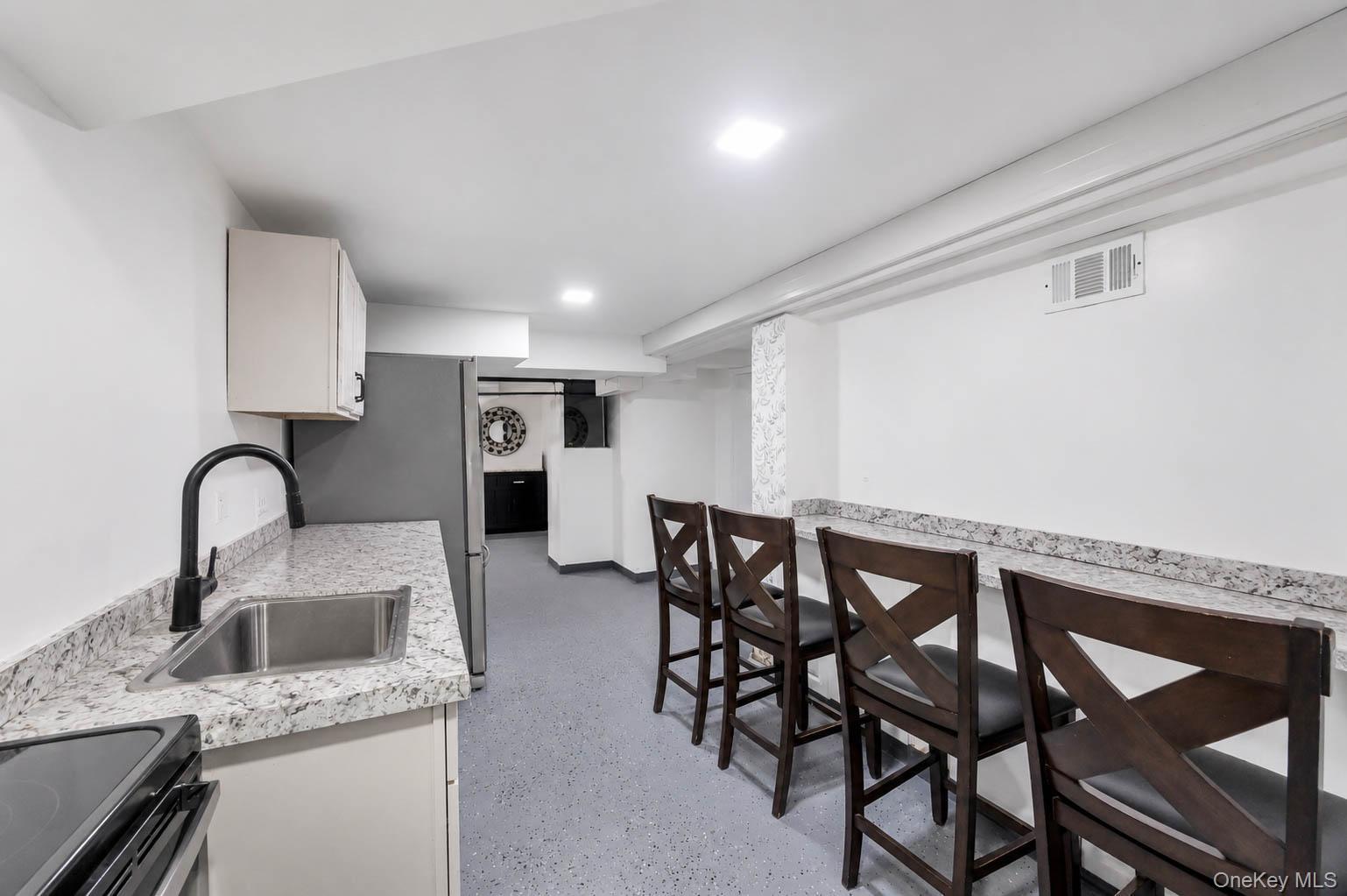 330 E 198th Street – For Sale photo 35