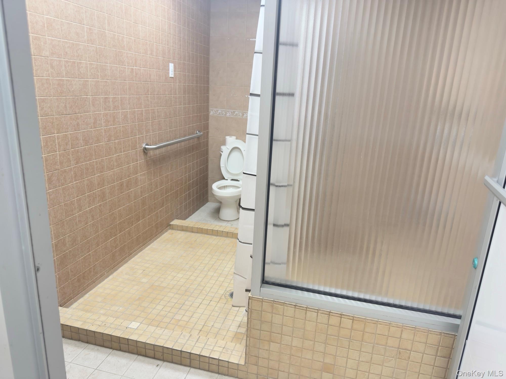 45-19 162 St – For Rent photo 4