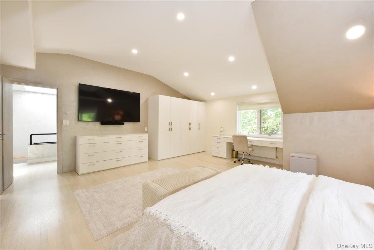 345 Heather Lane – For Sale photo 34