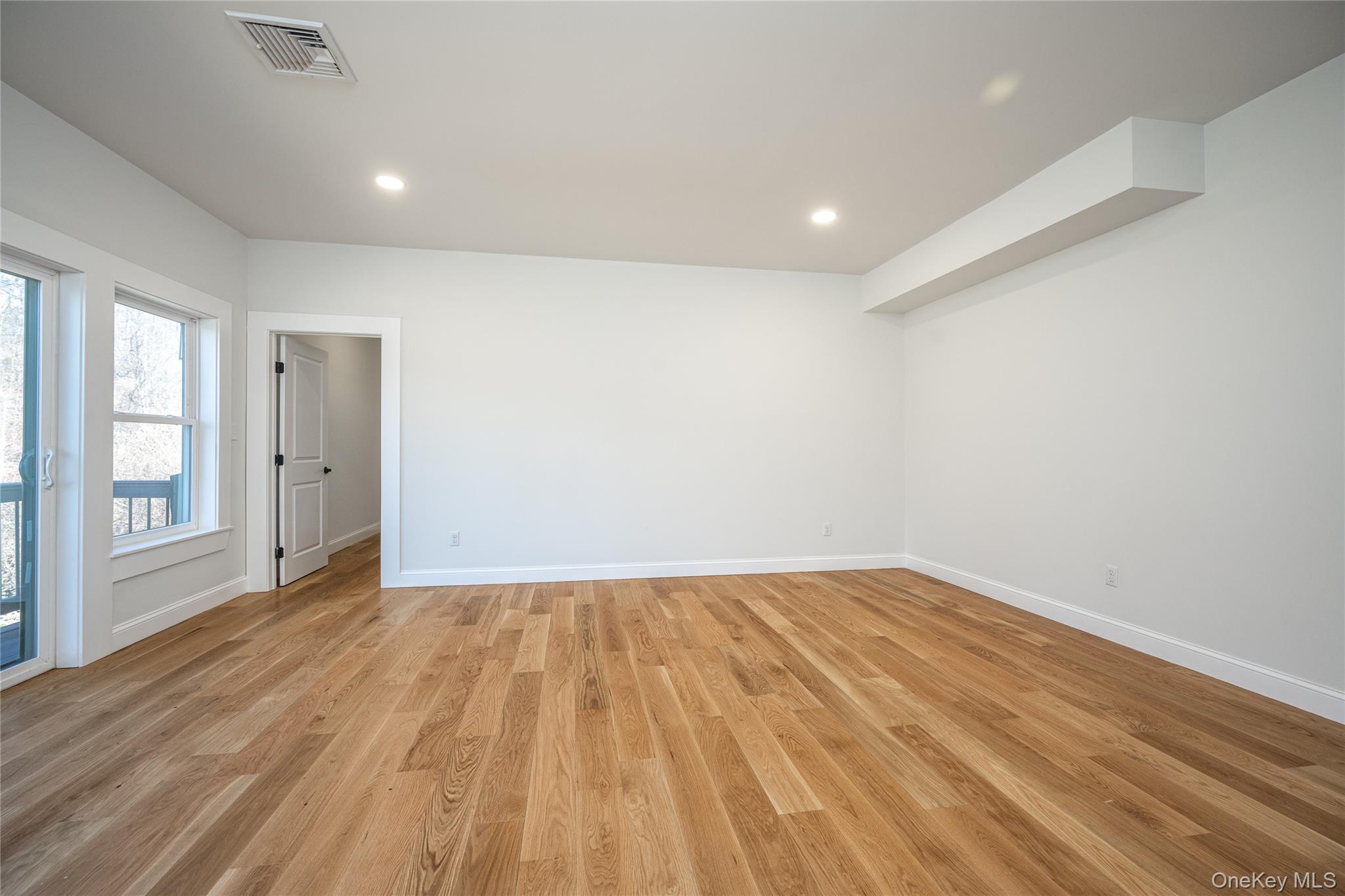 133 W Mombasha Road – For Sale photo 31