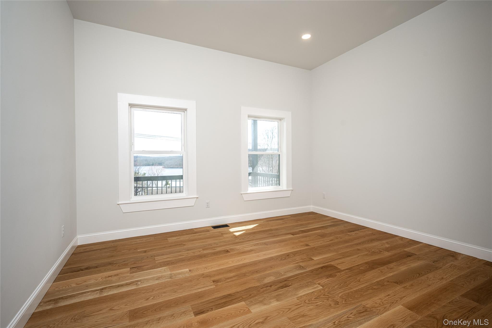 133 W Mombasha Road – For Sale photo 21