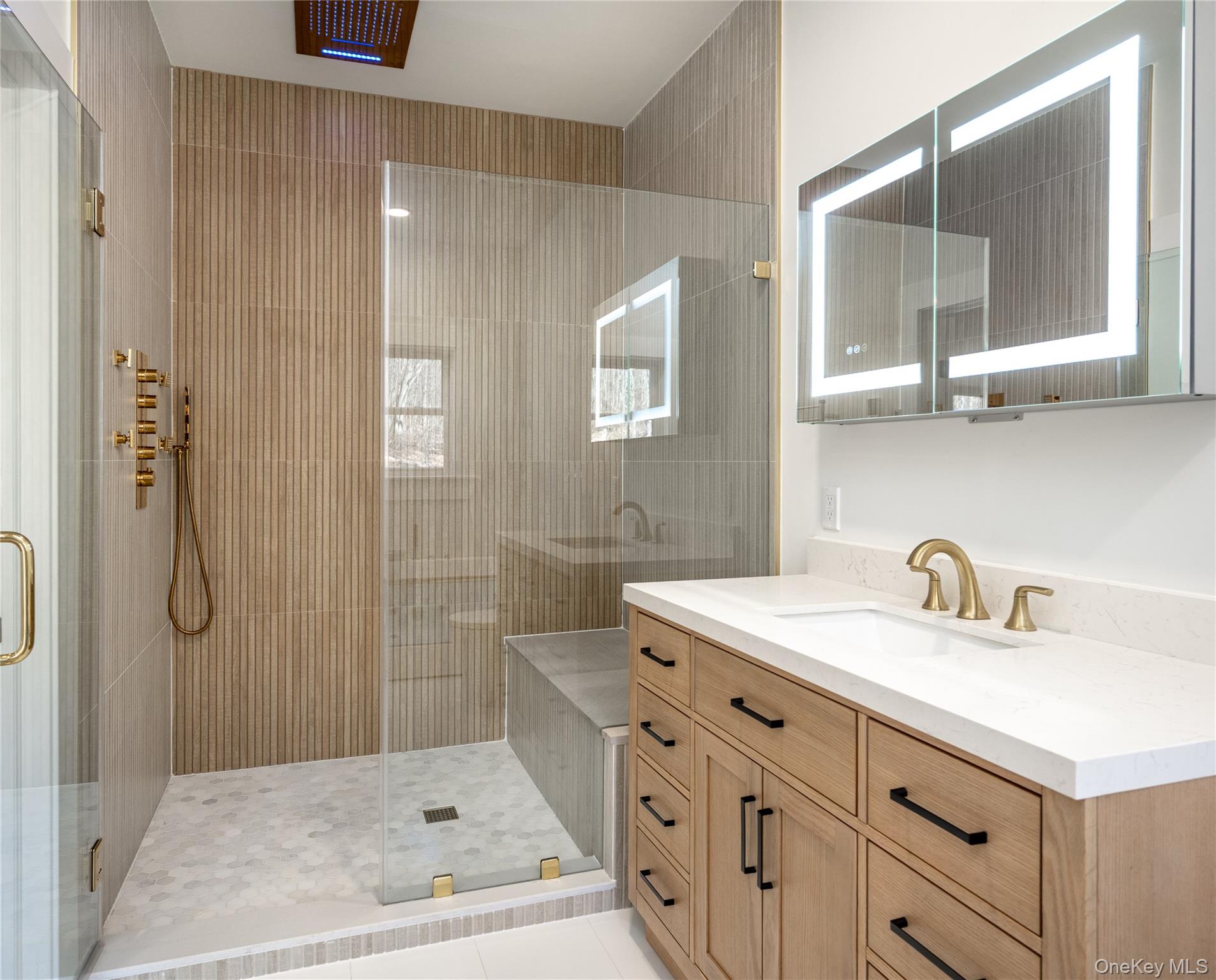 133 W Mombasha Road – For Sale photo 29