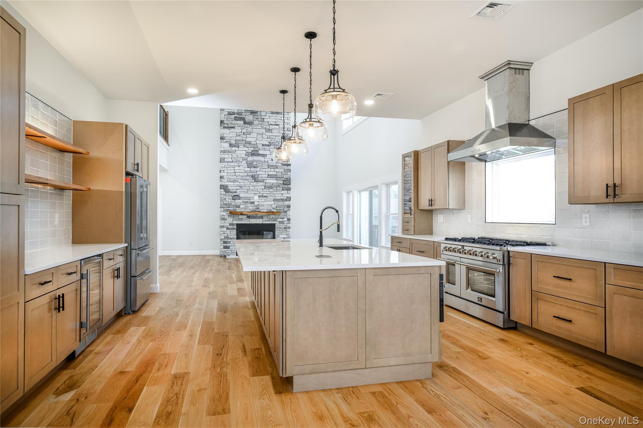 133 W Mombasha Road – For Sale photo 14
