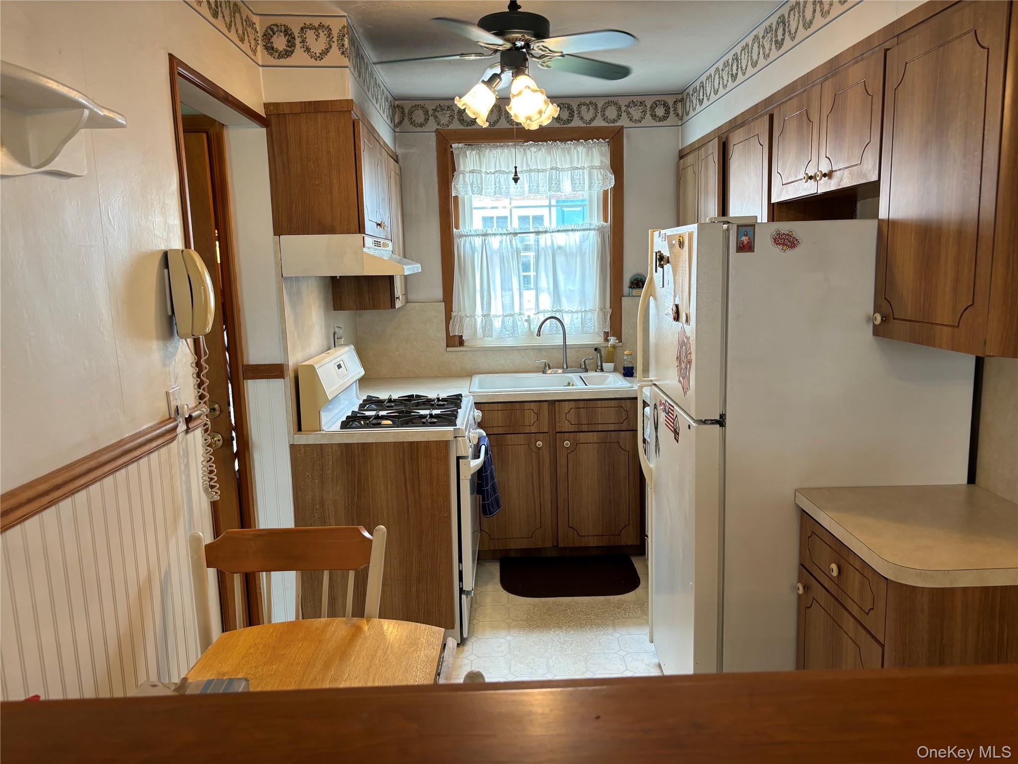 655 2nd Place S – For Sale photo 4