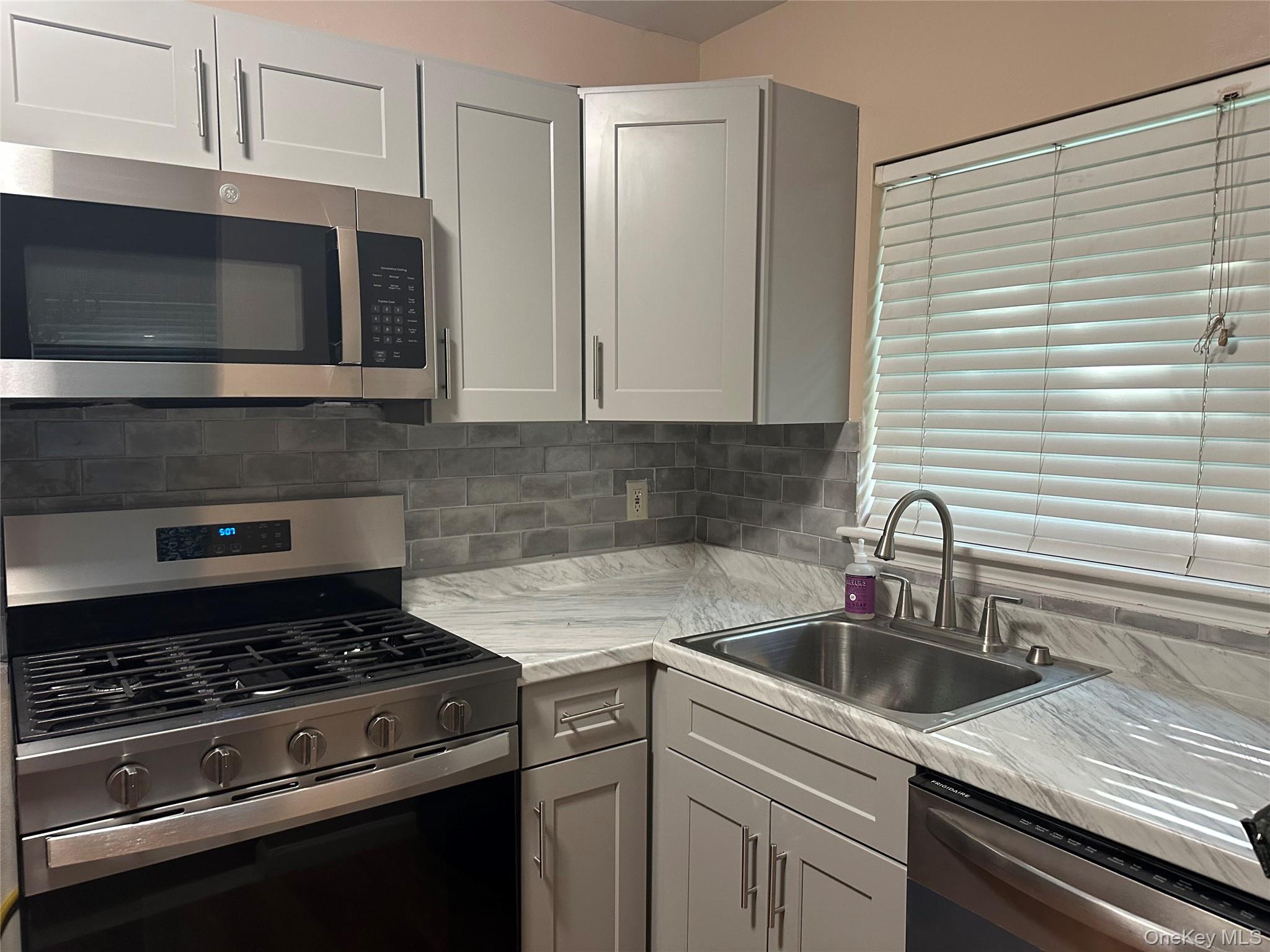 11 Lexington Hill, Unit 8 photo 3