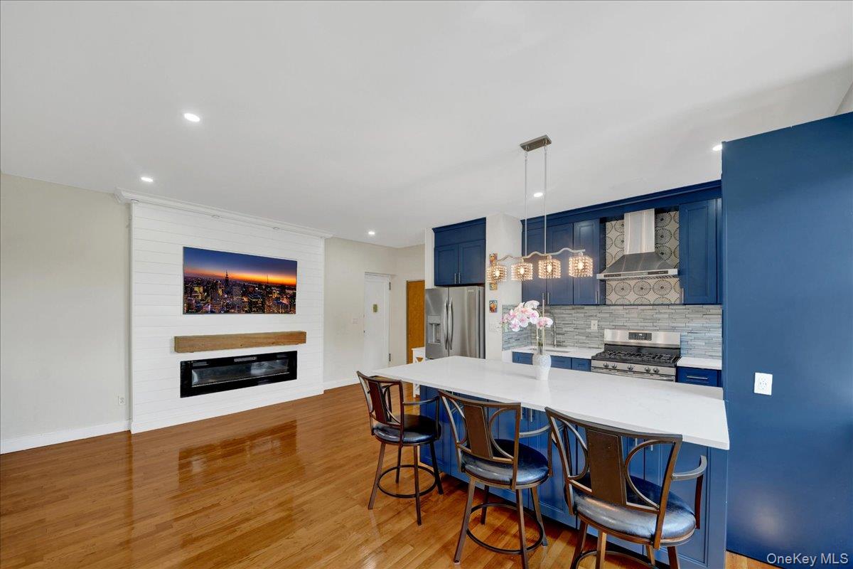 4784 Boston Post Road, Unit B43 photo 3