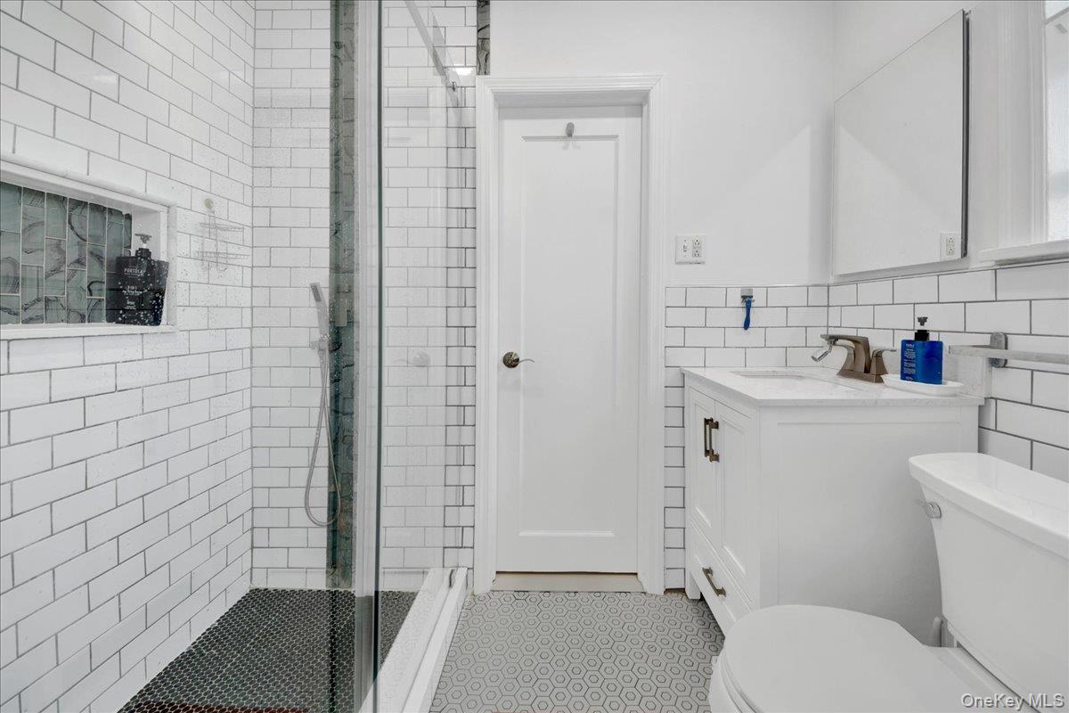 4784 Boston Post Road, Unit B43 photo 13