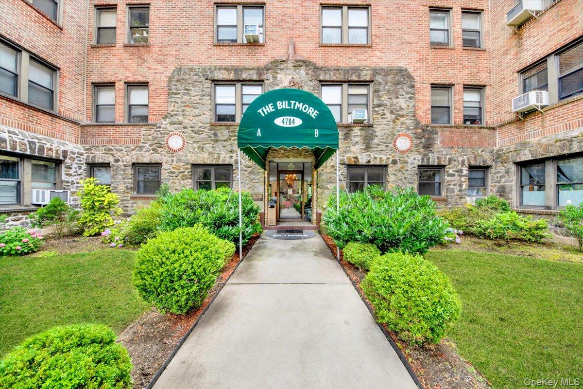 4784 Boston Post Road, Unit B43 photo 19