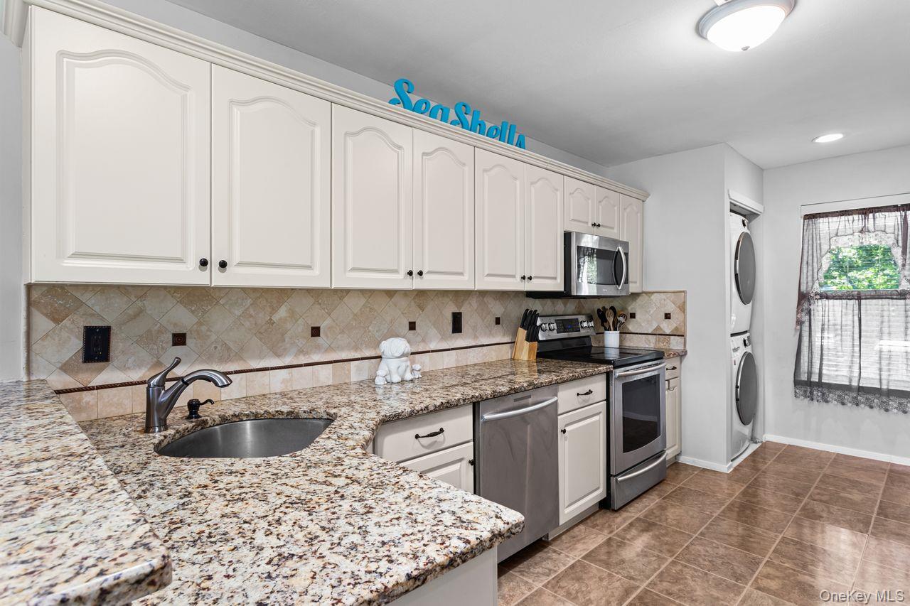17 Lakeview Drive – For Sale photo 3