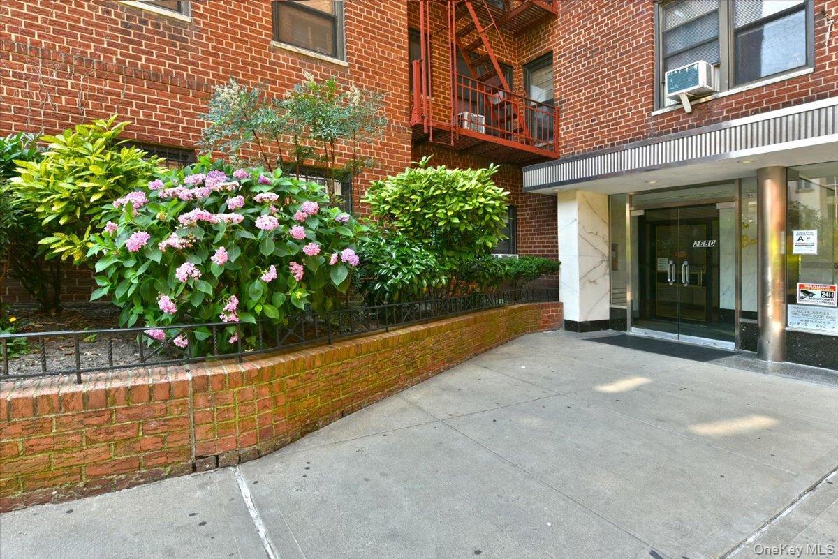 2680 E 19th Street, Unit 2S photo 3